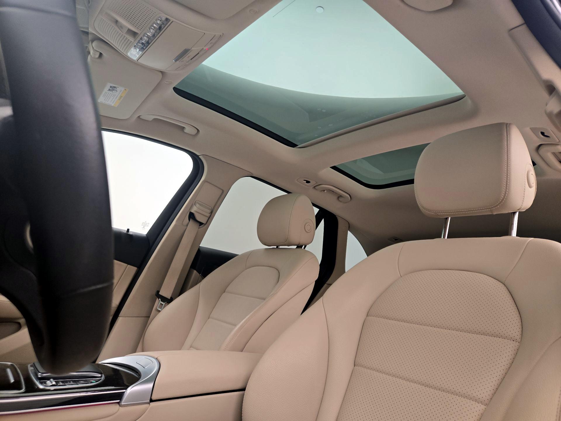 Thumbnail: 2022 Mercedes-Benz GLC - 19