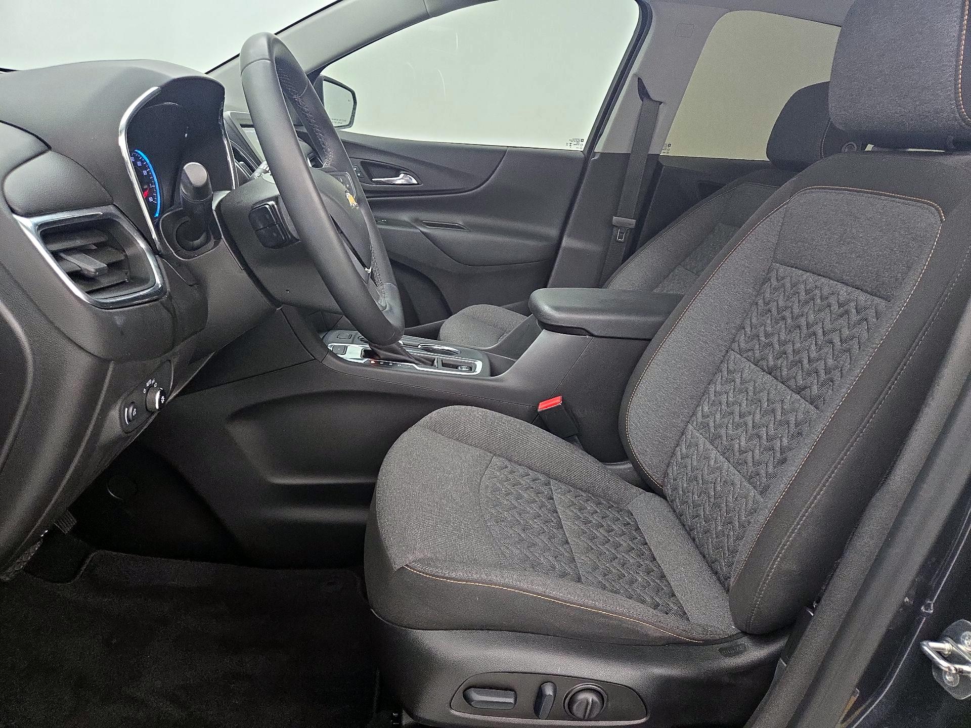 Thumbnail: 2023 Chevrolet Equinox - 9