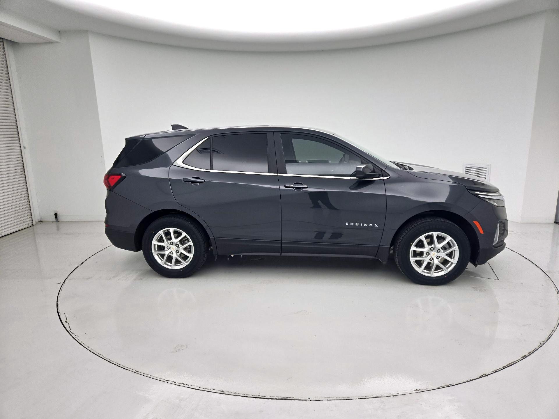Thumbnail: 2023 Chevrolet Equinox - 4