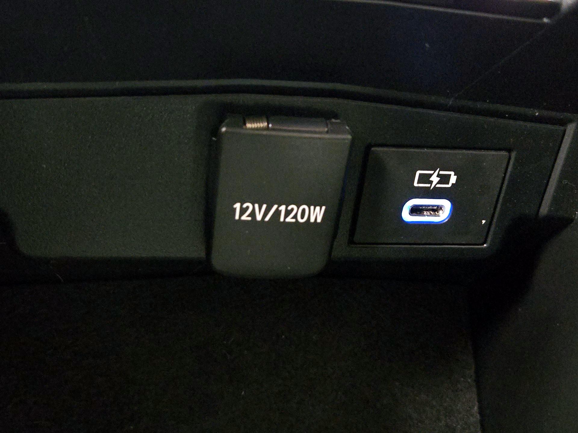 Thumbnail: 2022 Toyota Corolla - 18