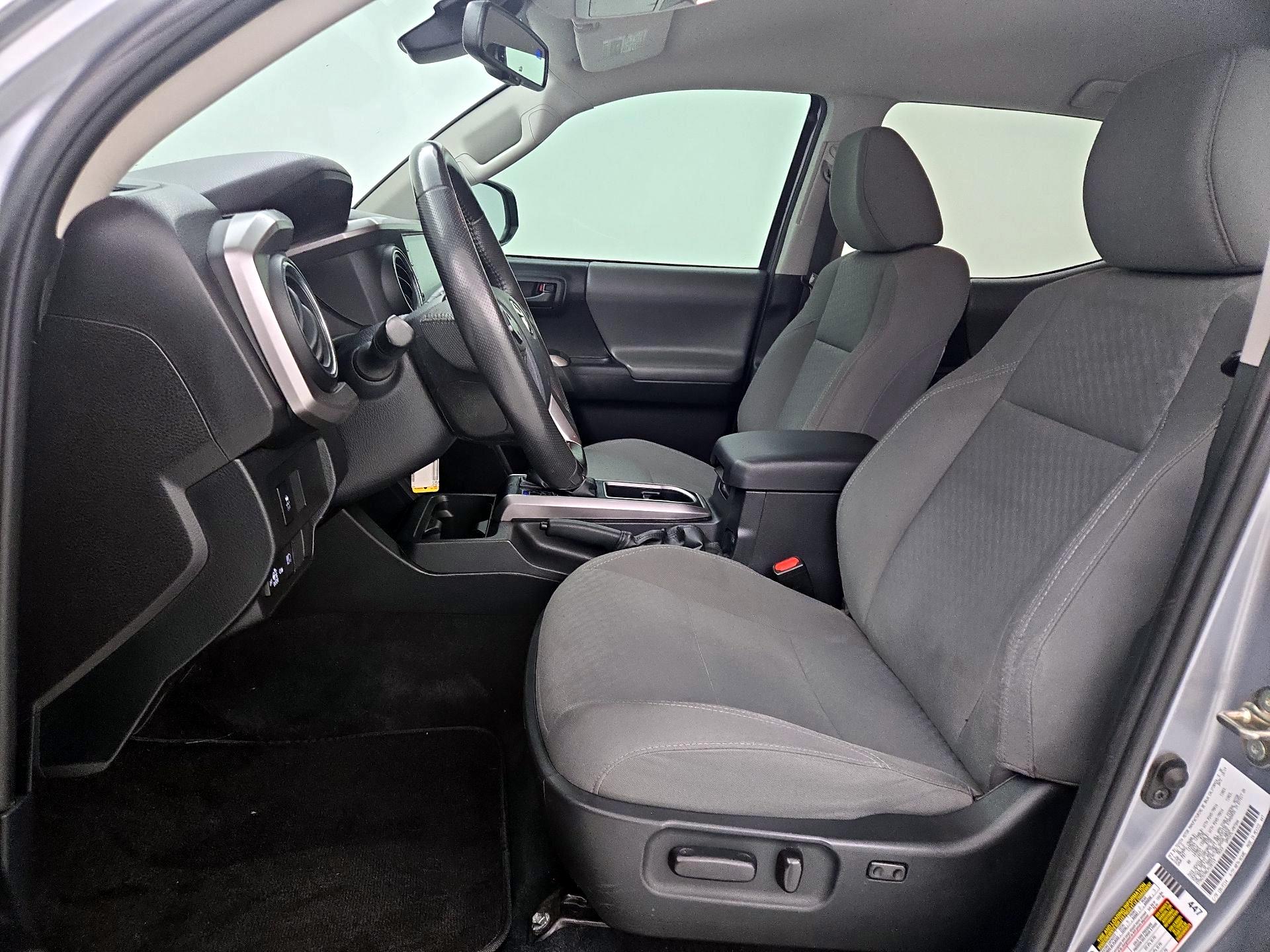 Thumbnail: 2020 Toyota Tacoma - 11