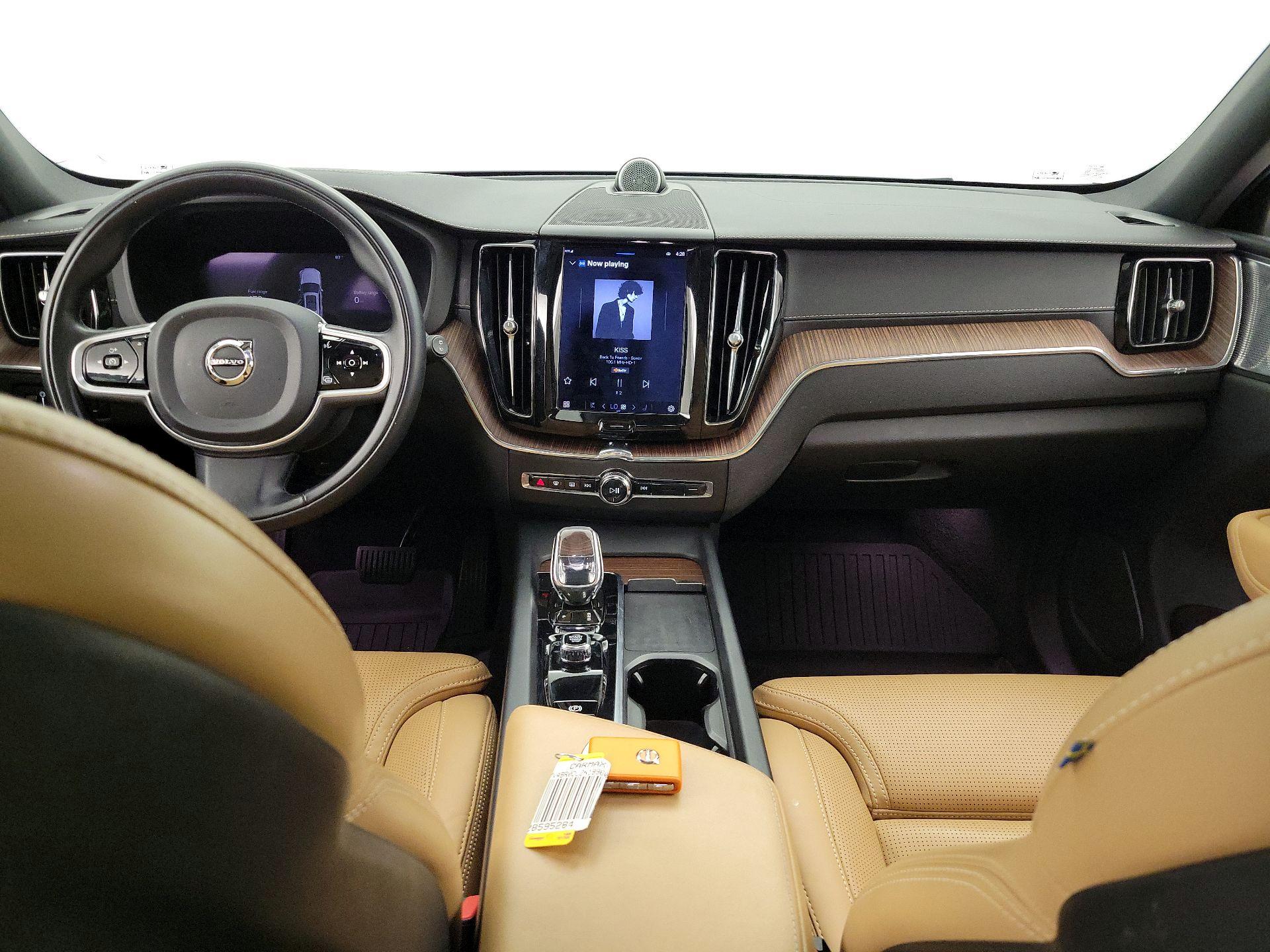 Thumbnail: 2022 Volvo XC60 - 9