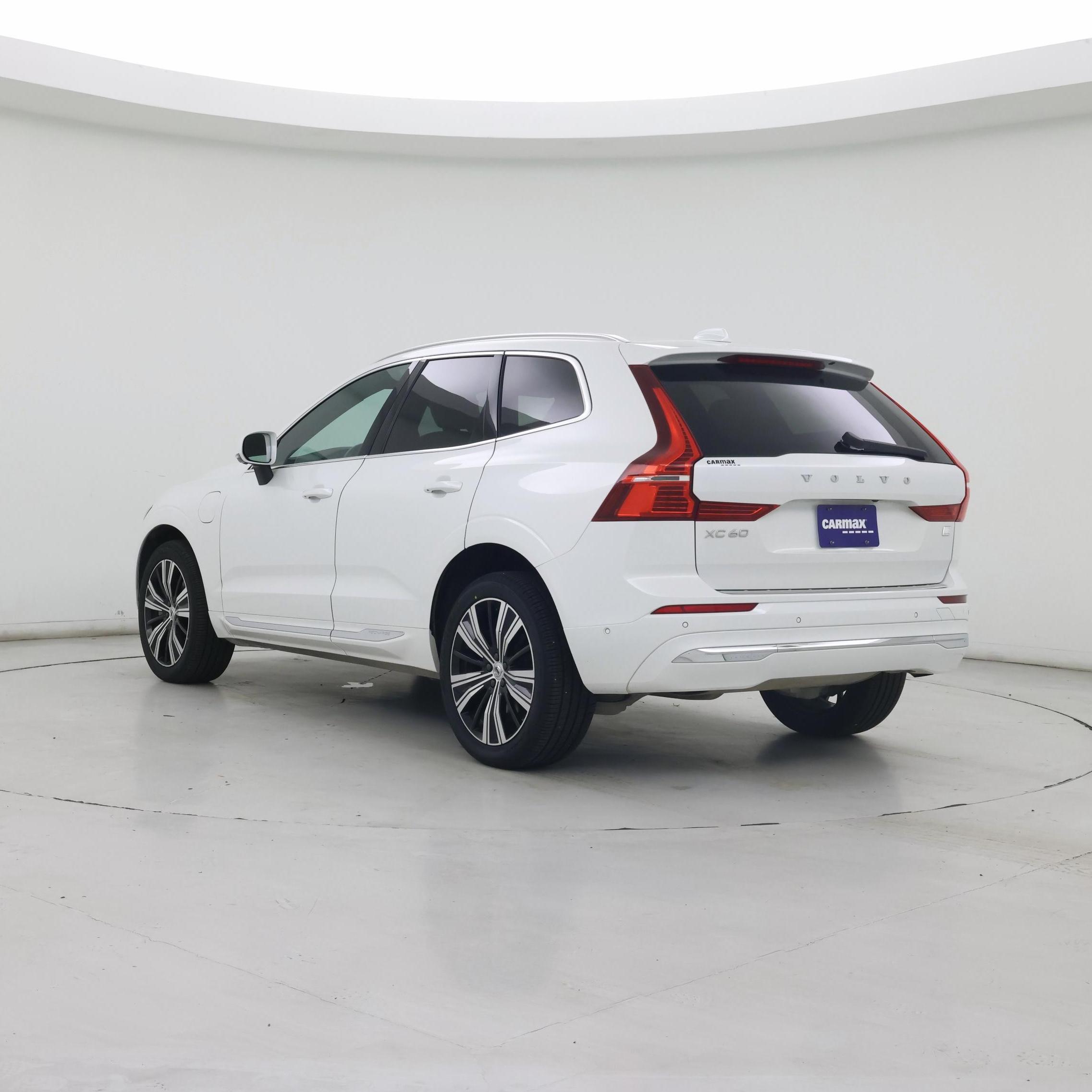 Thumbnail: 2022 Volvo XC60 - 2