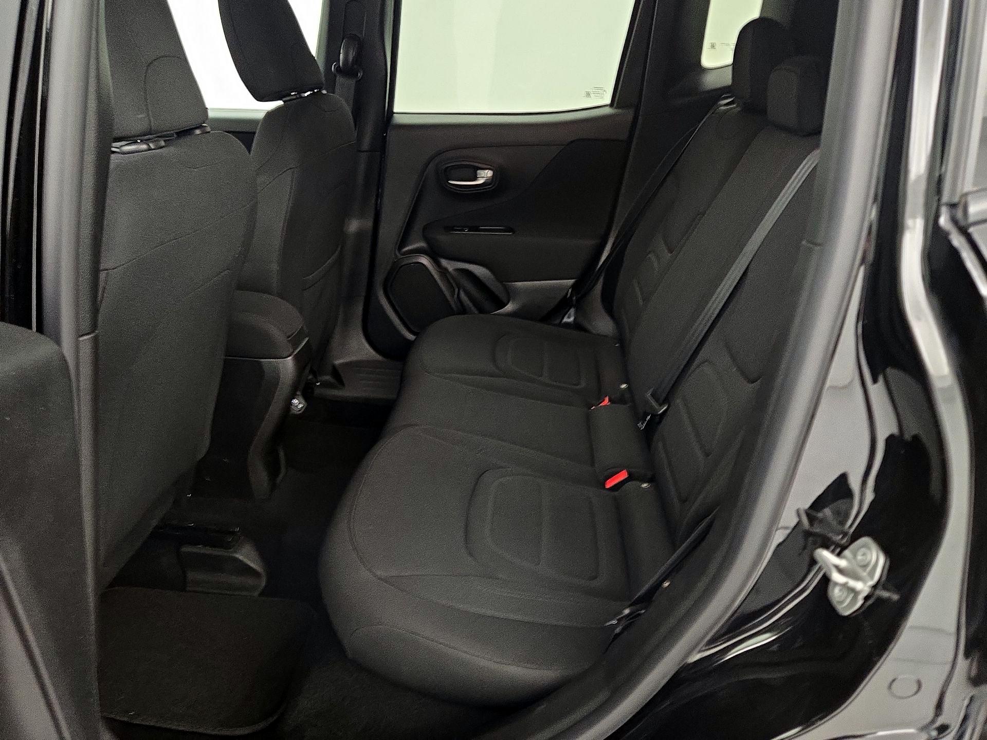 Thumbnail: 2020 Jeep Renegade - 19