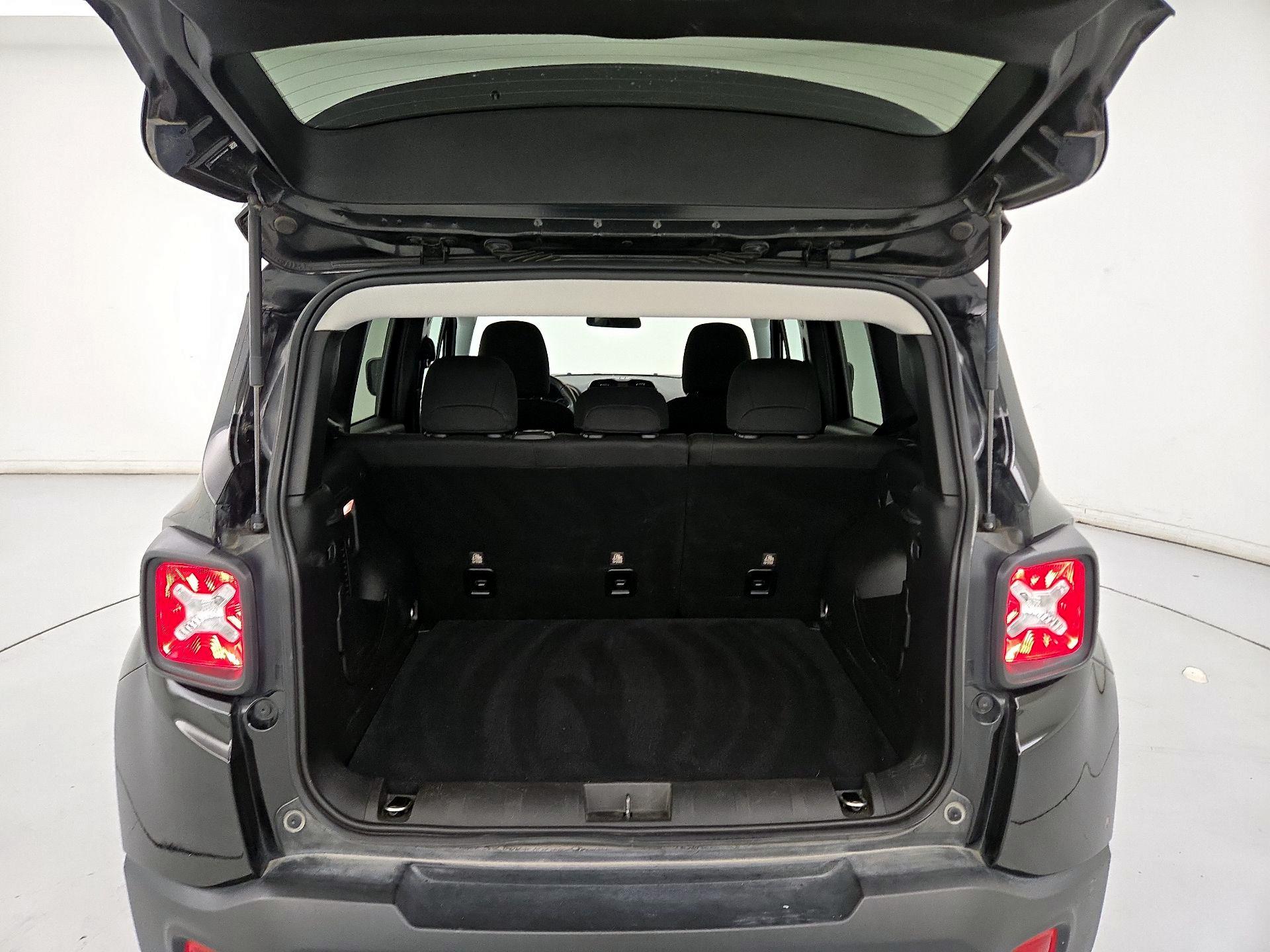 Thumbnail: 2020 Jeep Renegade - 20