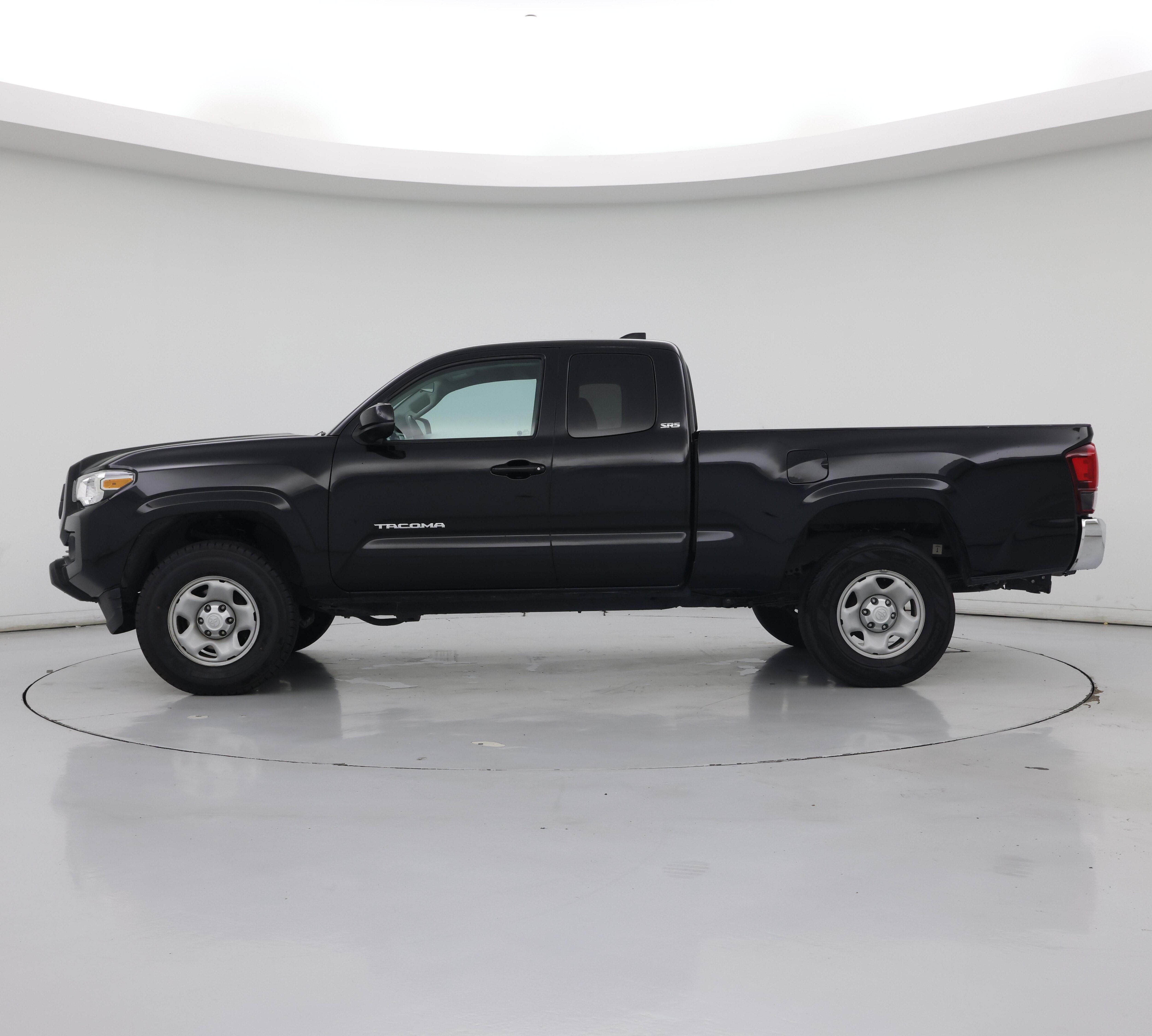 Thumbnail: 2021 Toyota Tacoma - 3