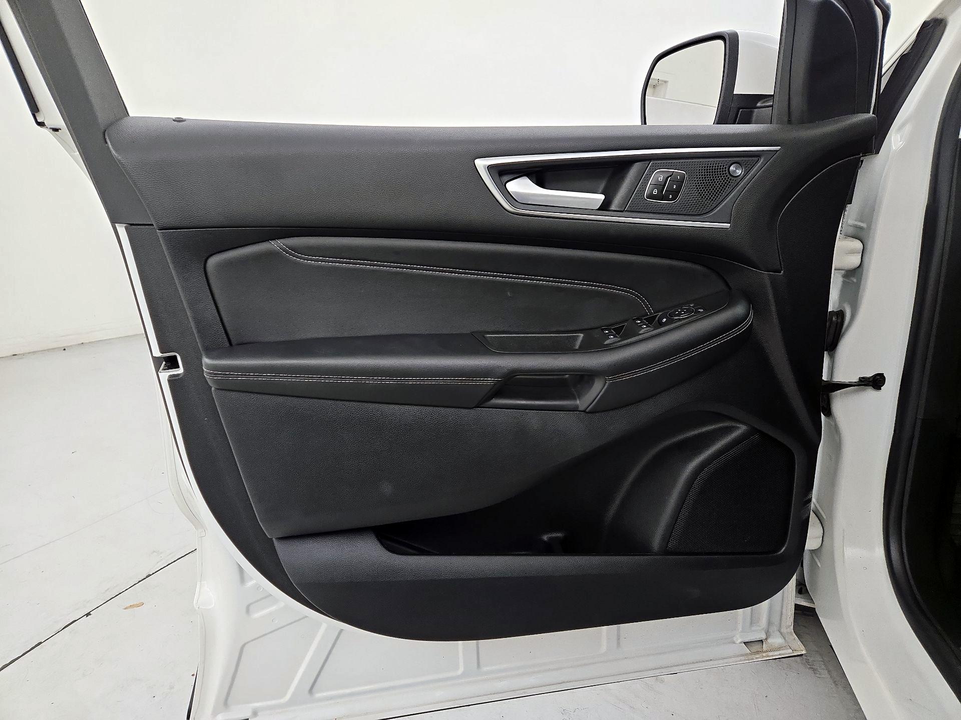 Thumbnail: 2023 Ford Edge - 12