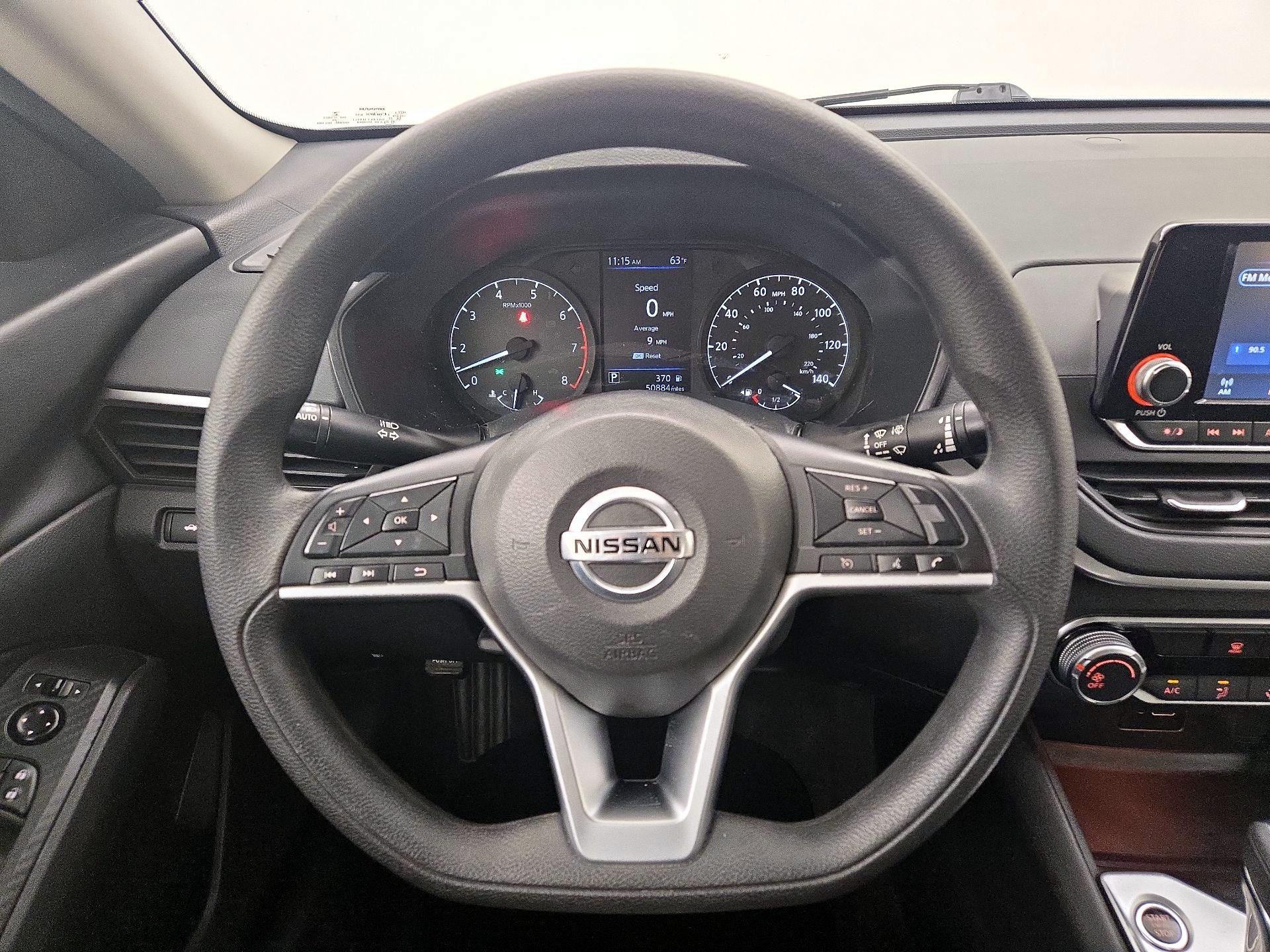 Thumbnail: 2022 Nissan Altima - 10