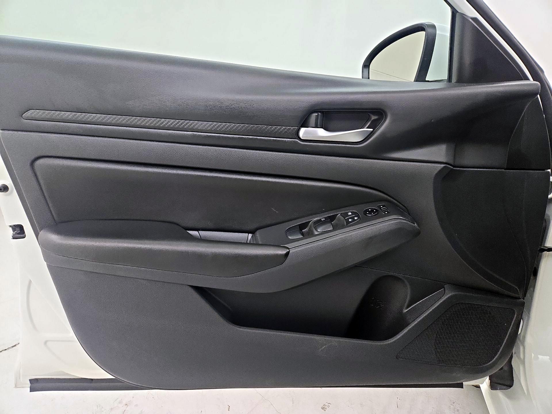 Thumbnail: 2022 Nissan Altima - 12