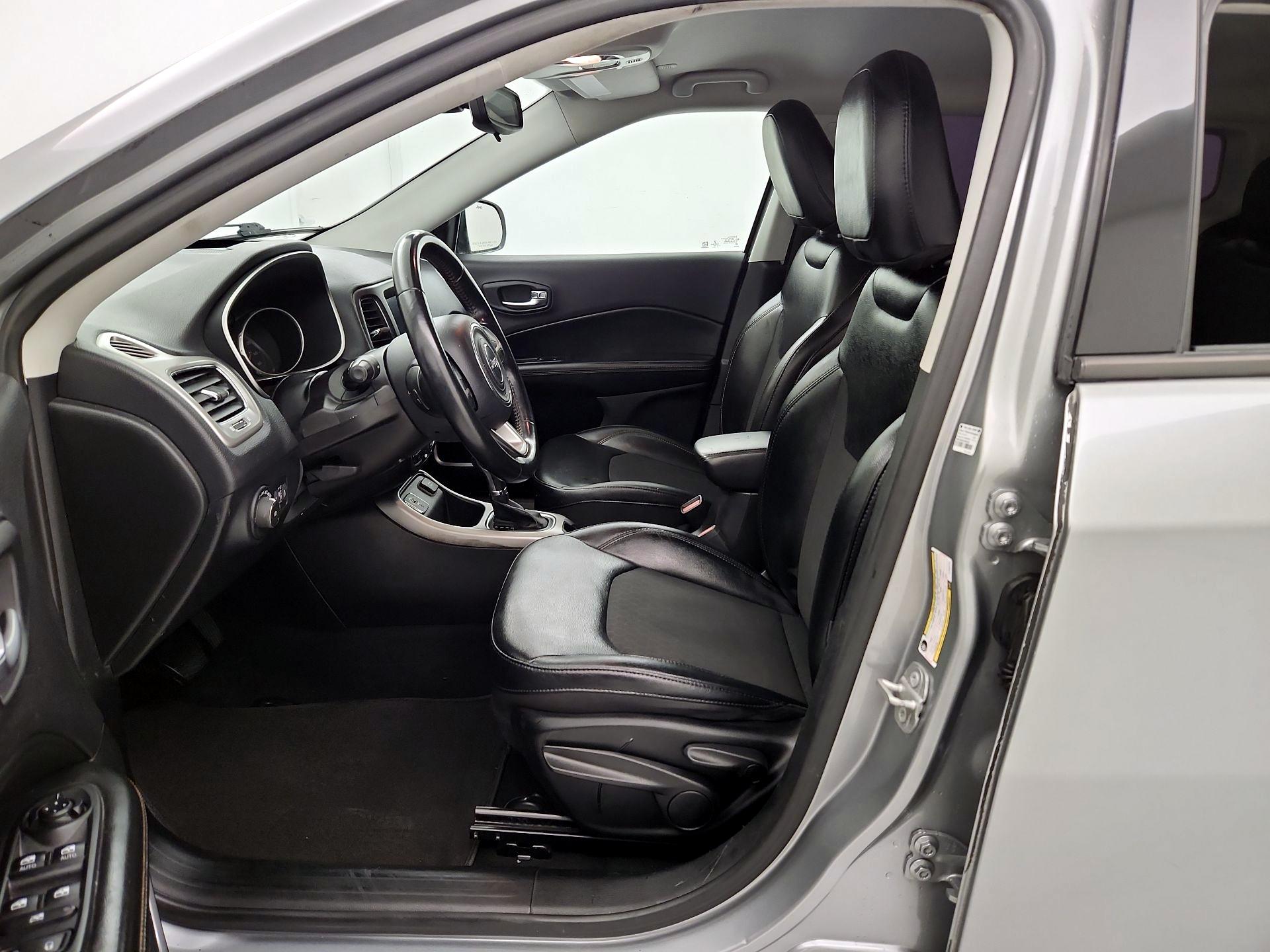 Thumbnail: 2020 Jeep Compass - 11