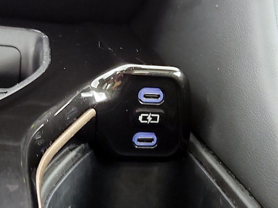 USB/AUX Ports