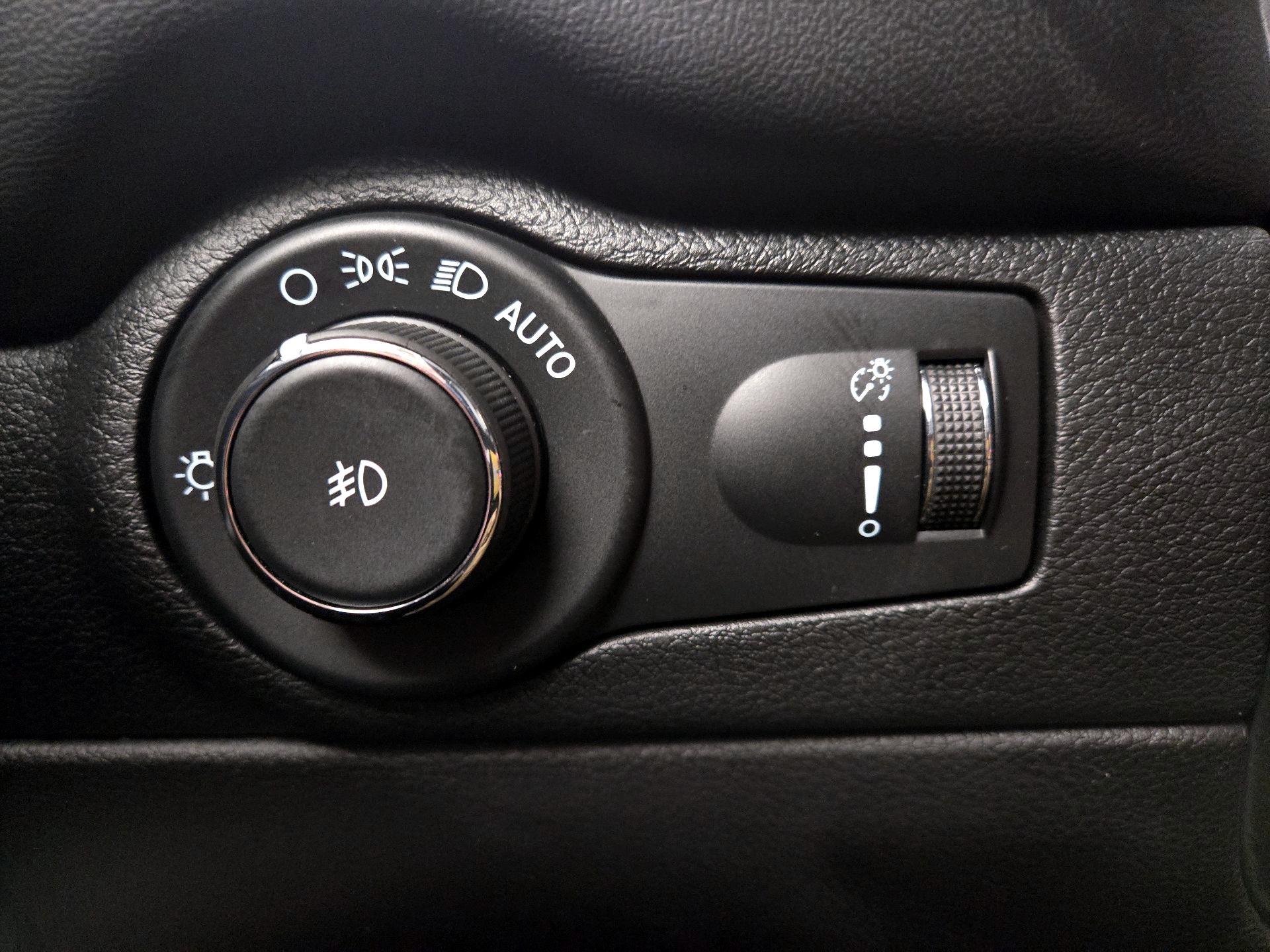 Thumbnail: 2021 Dodge Durango - 13