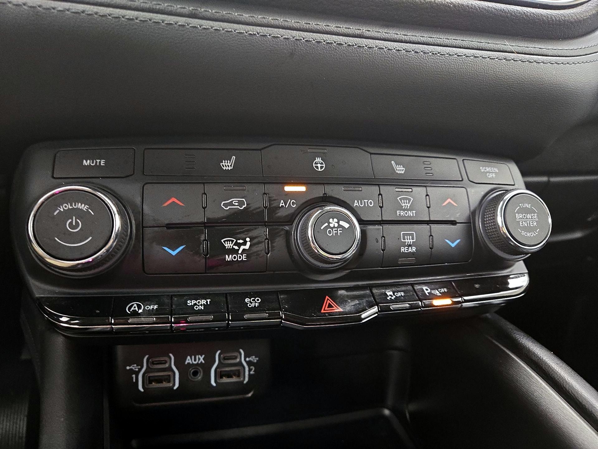 Thumbnail: 2021 Dodge Durango - 16