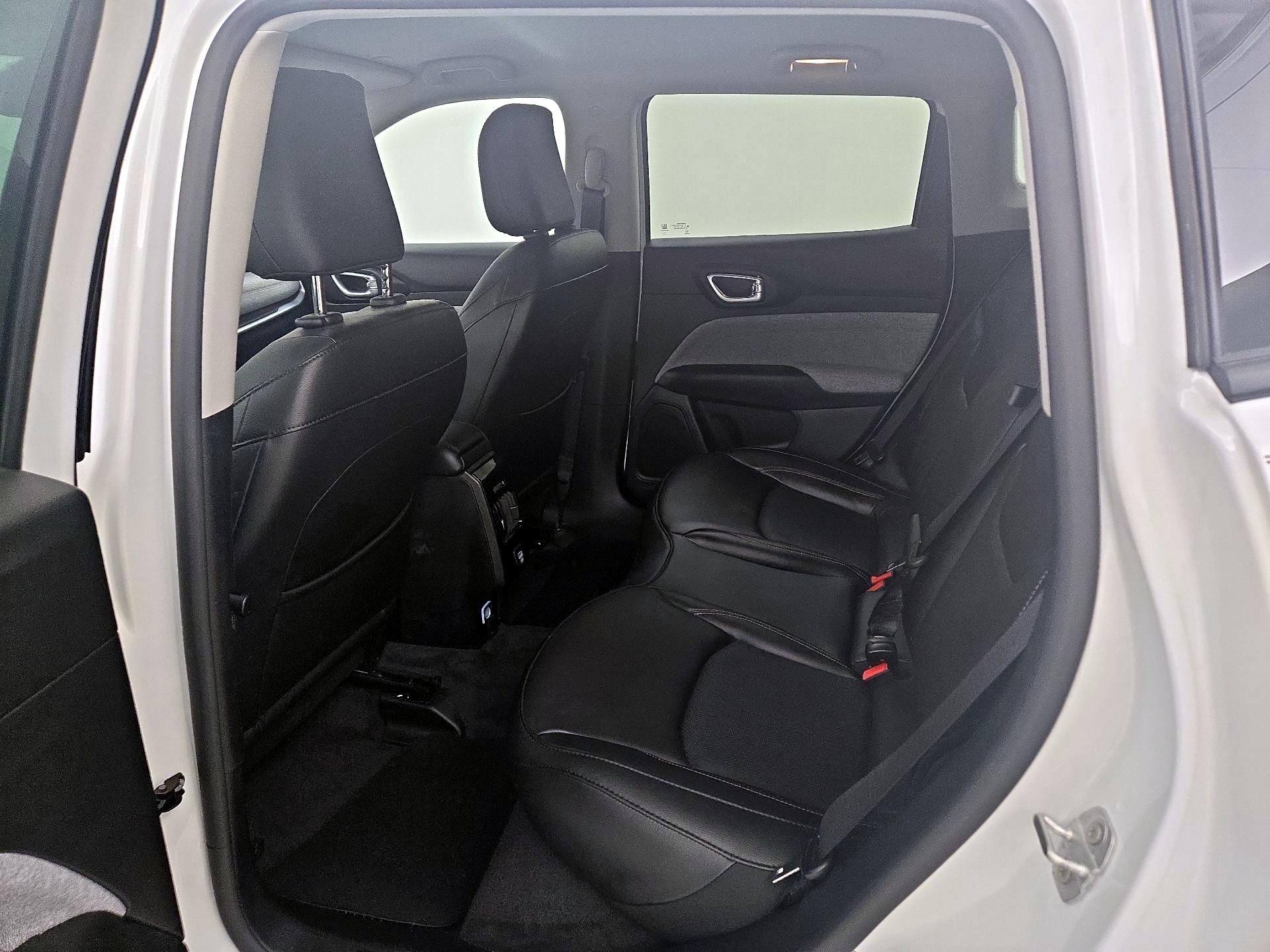 Thumbnail: 2022 Jeep Compass - 19