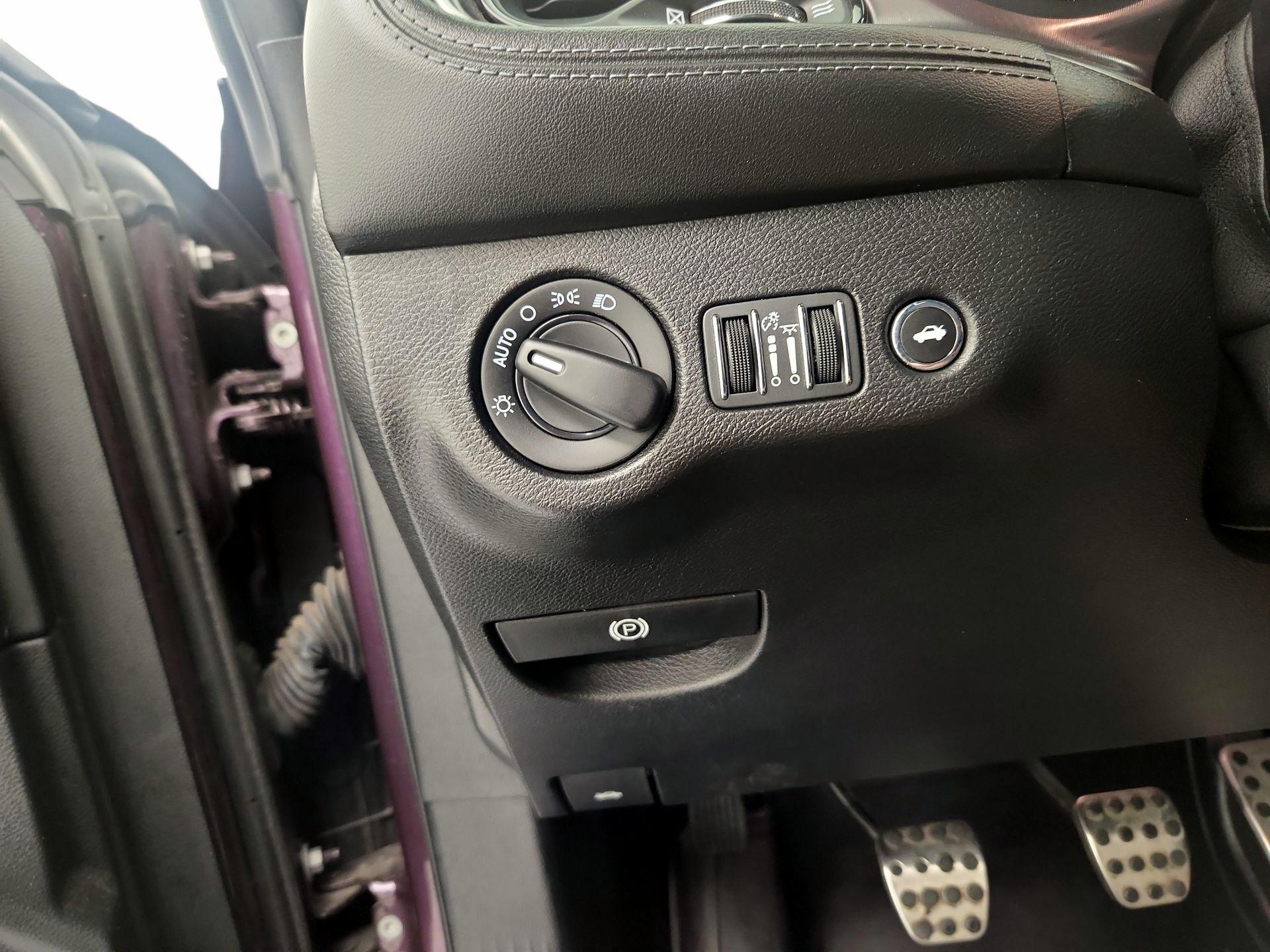 Thumbnail: 2020 Dodge Challenger - 13