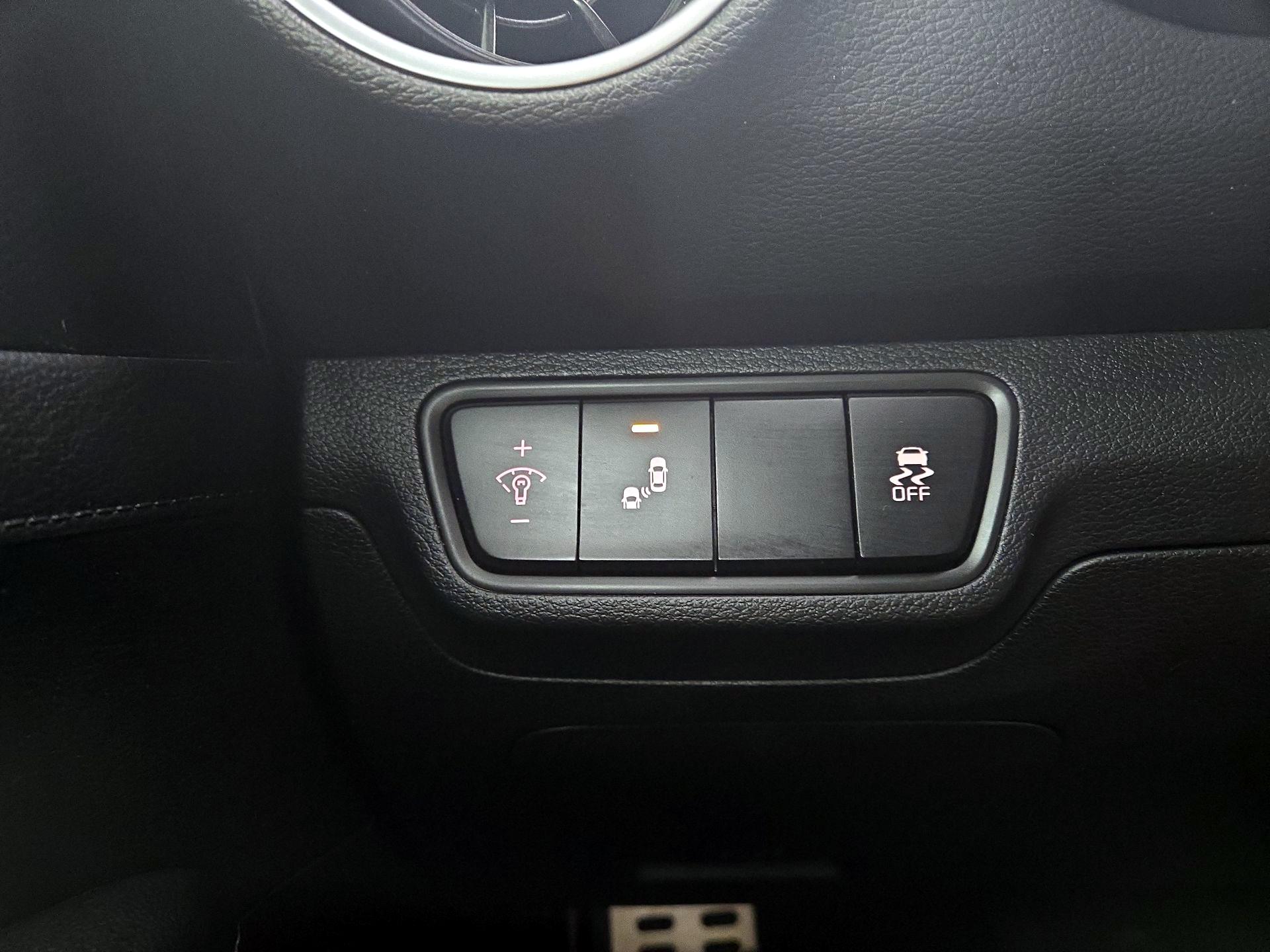 Thumbnail: 2023 Kia Forte - 13