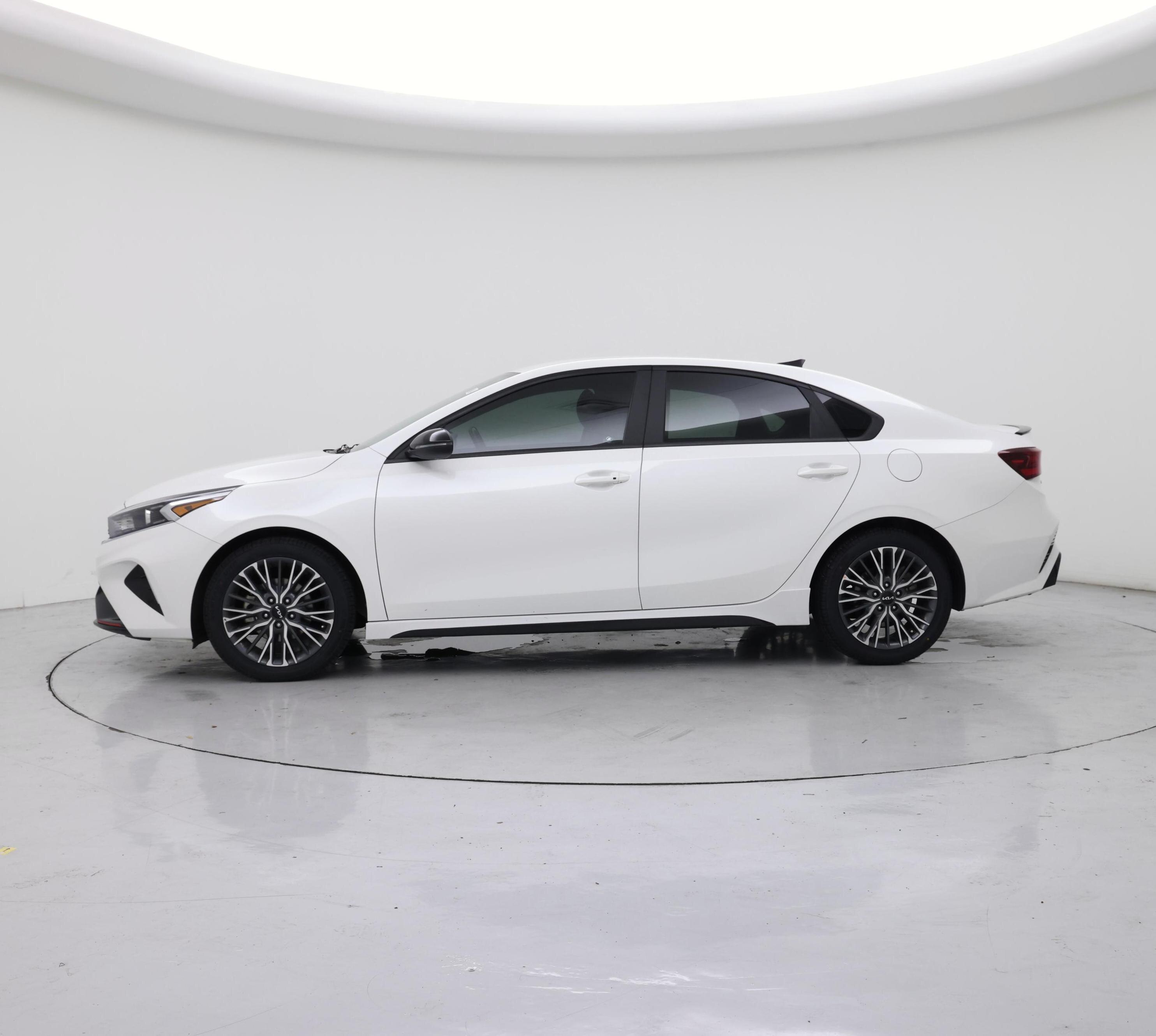 Thumbnail: 2023 Kia Forte - 3