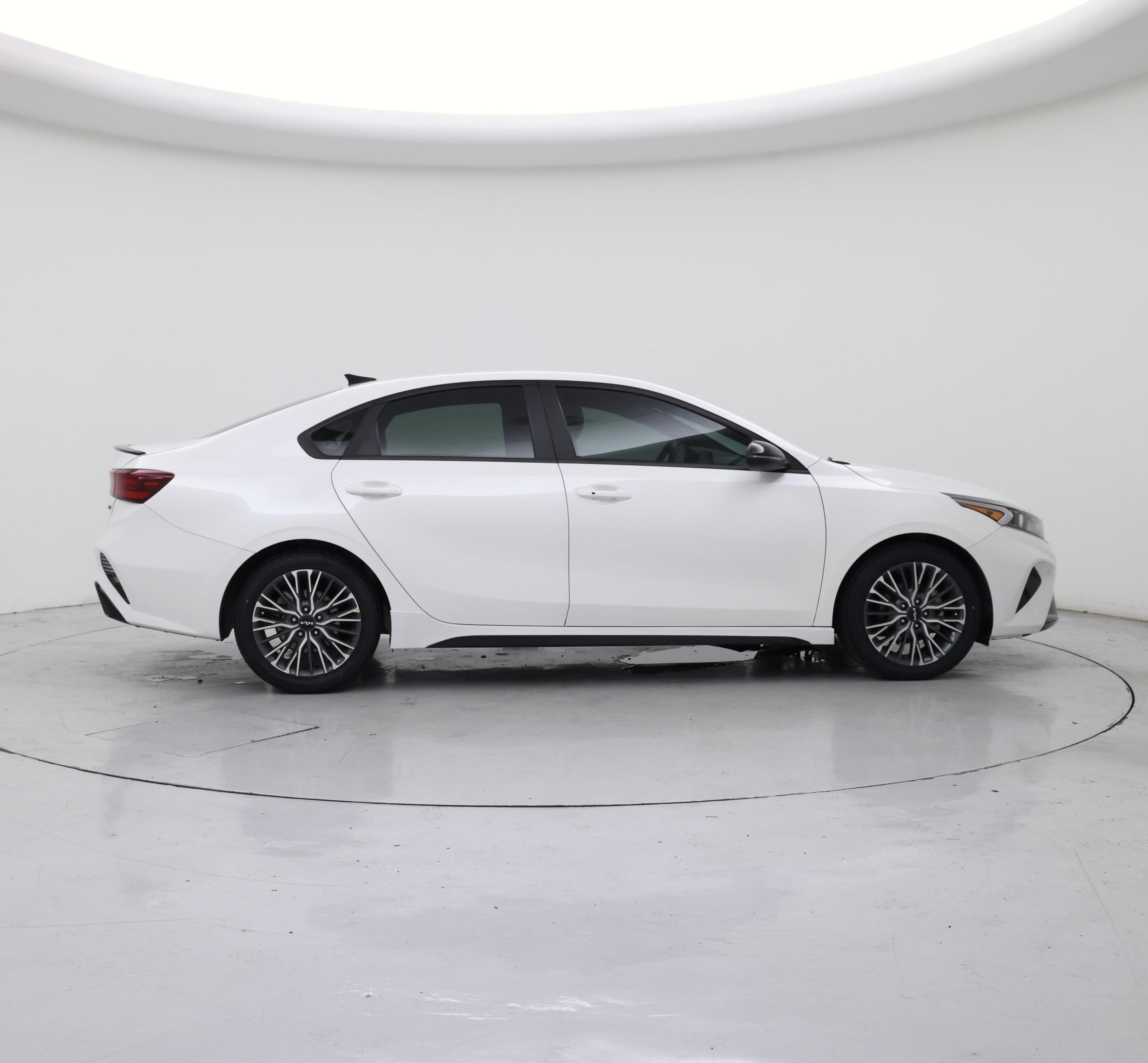 Thumbnail: 2023 Kia Forte - 7