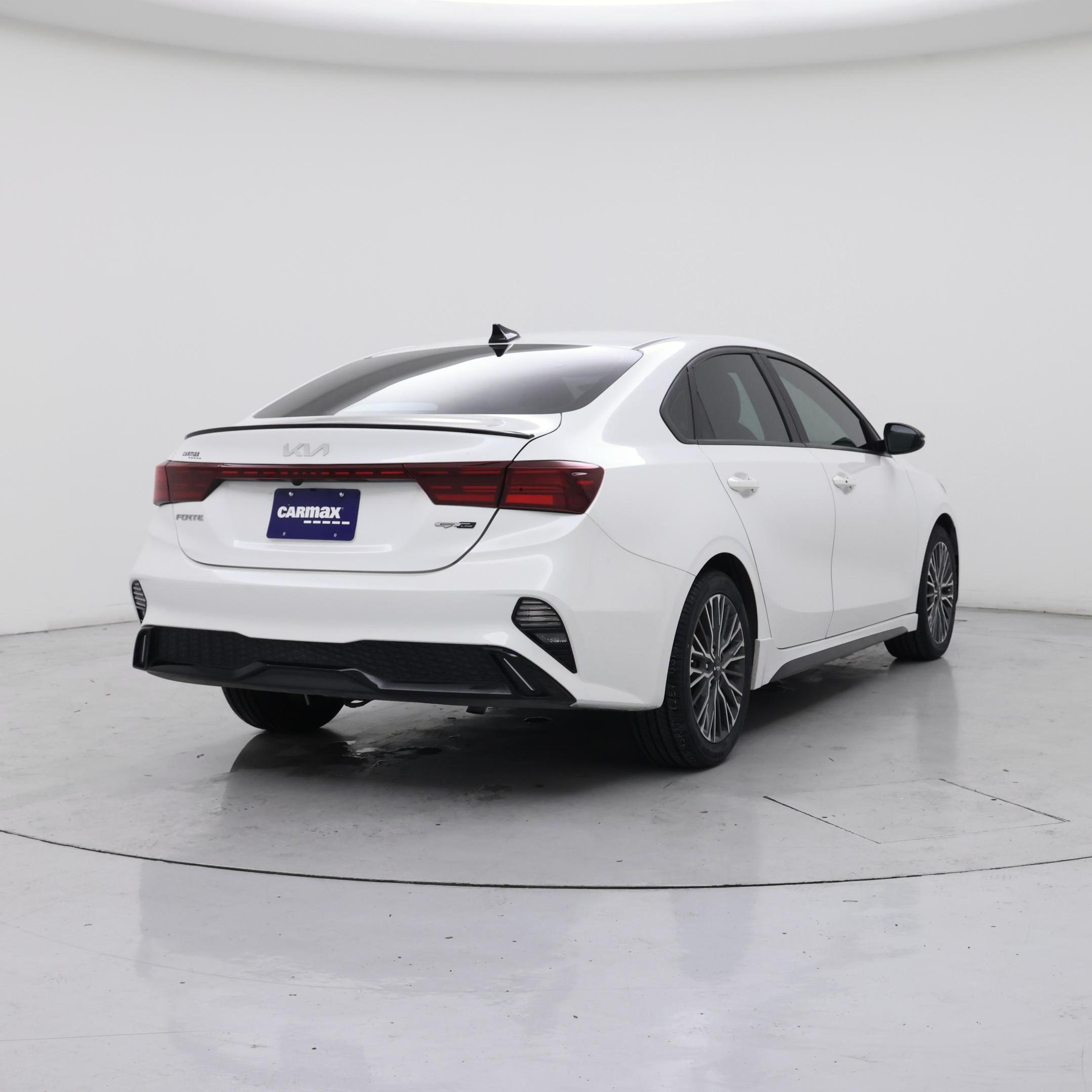 Thumbnail: 2023 Kia Forte - 8