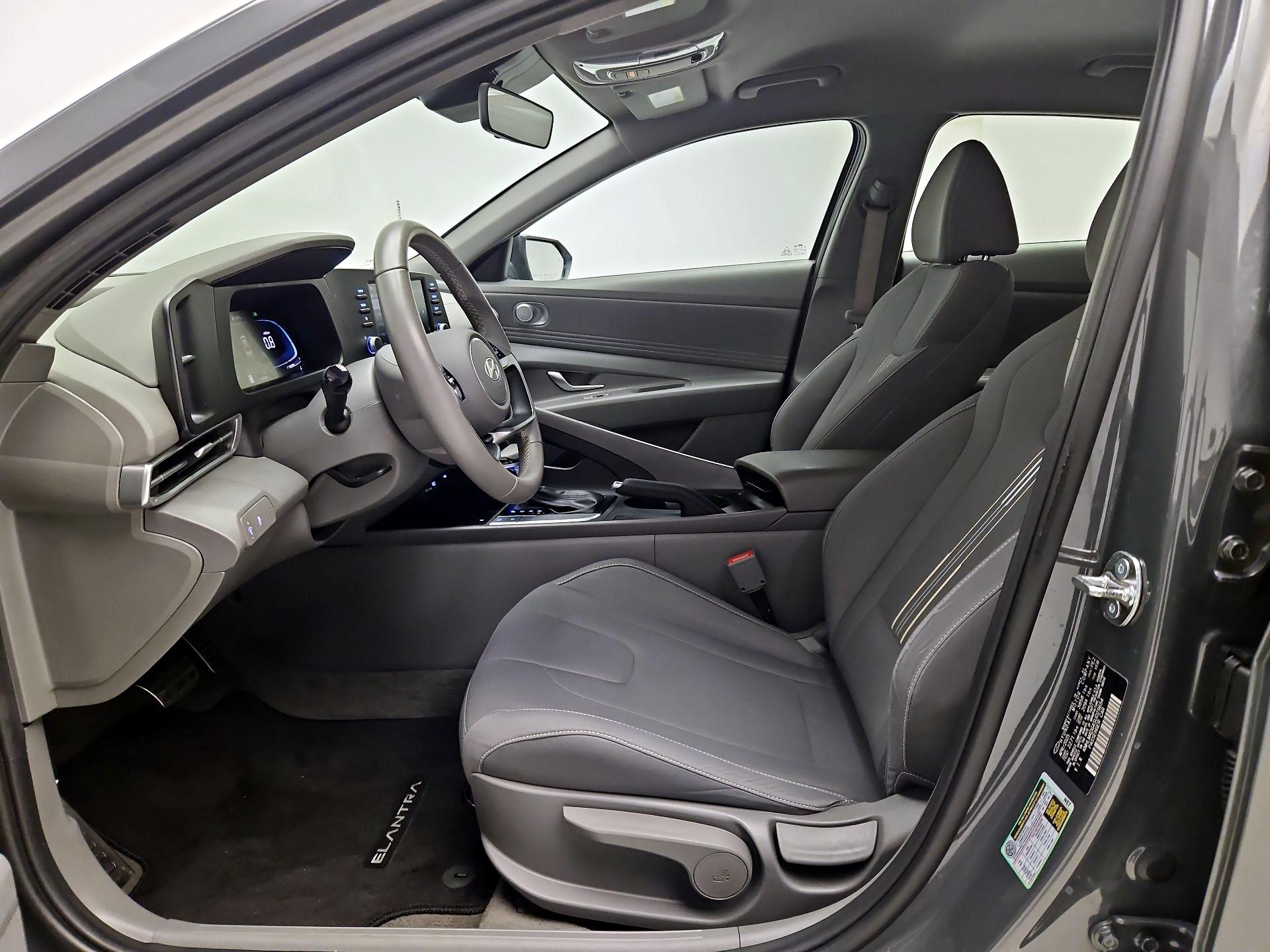 Thumbnail: 2025 Hyundai Elantra - 11