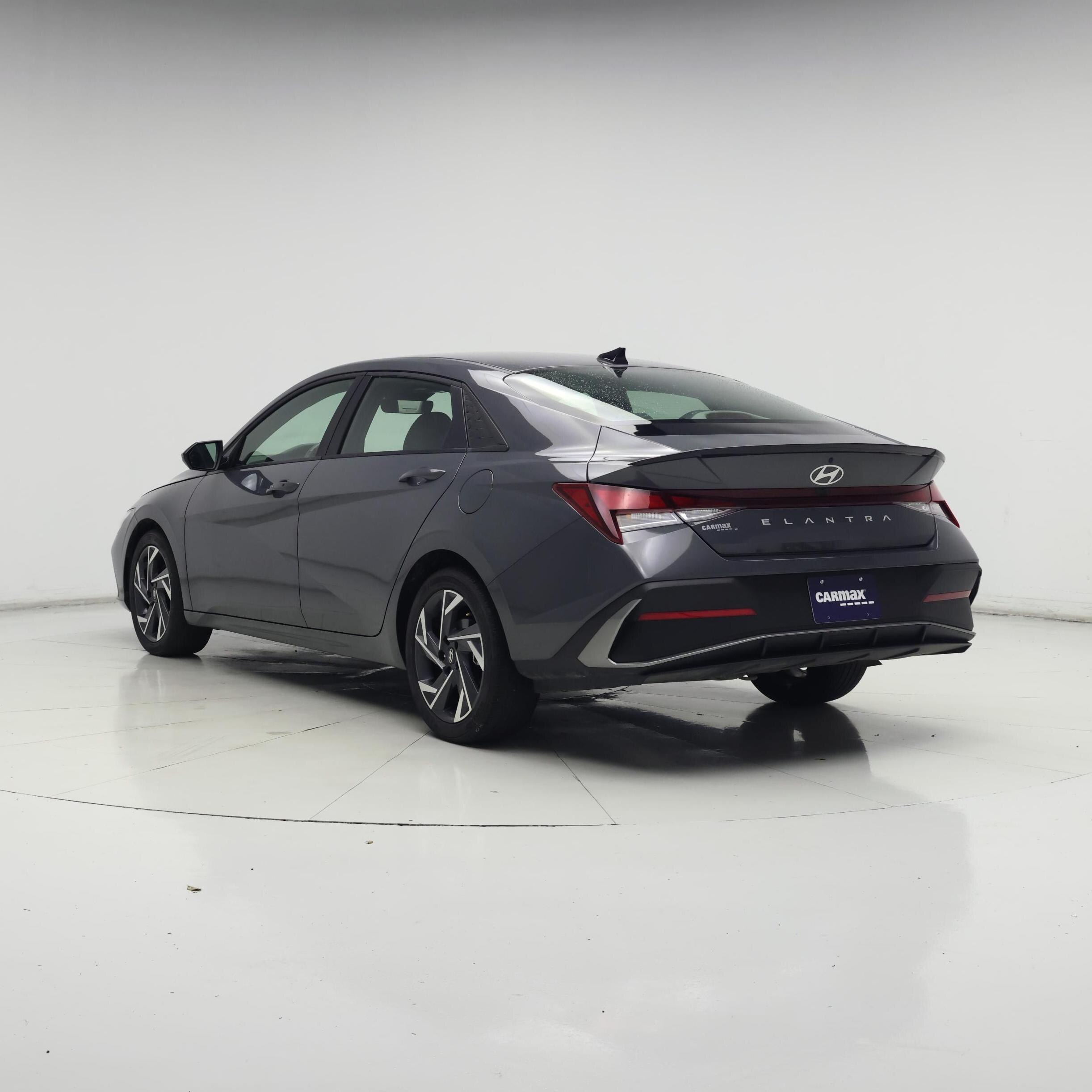 Thumbnail: 2025 Hyundai Elantra - 2