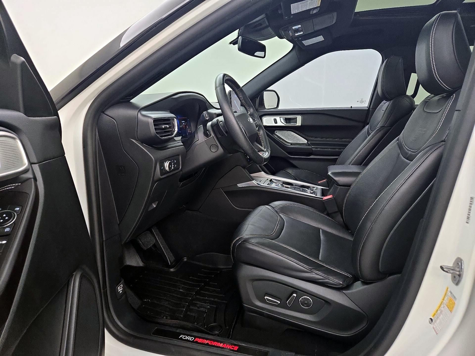 Thumbnail: 2020 Ford Explorer - 11