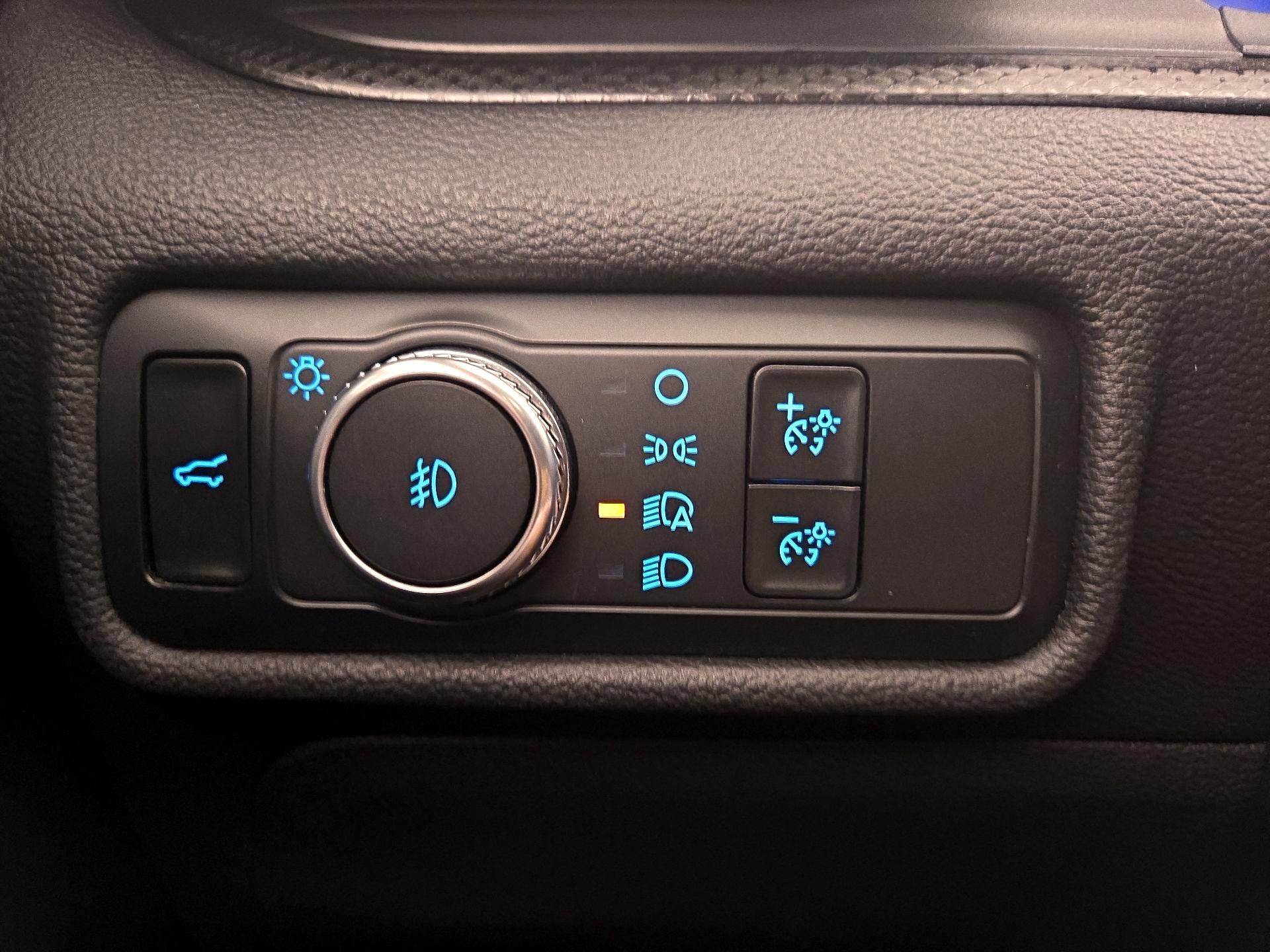 Thumbnail: 2020 Ford Explorer - 13