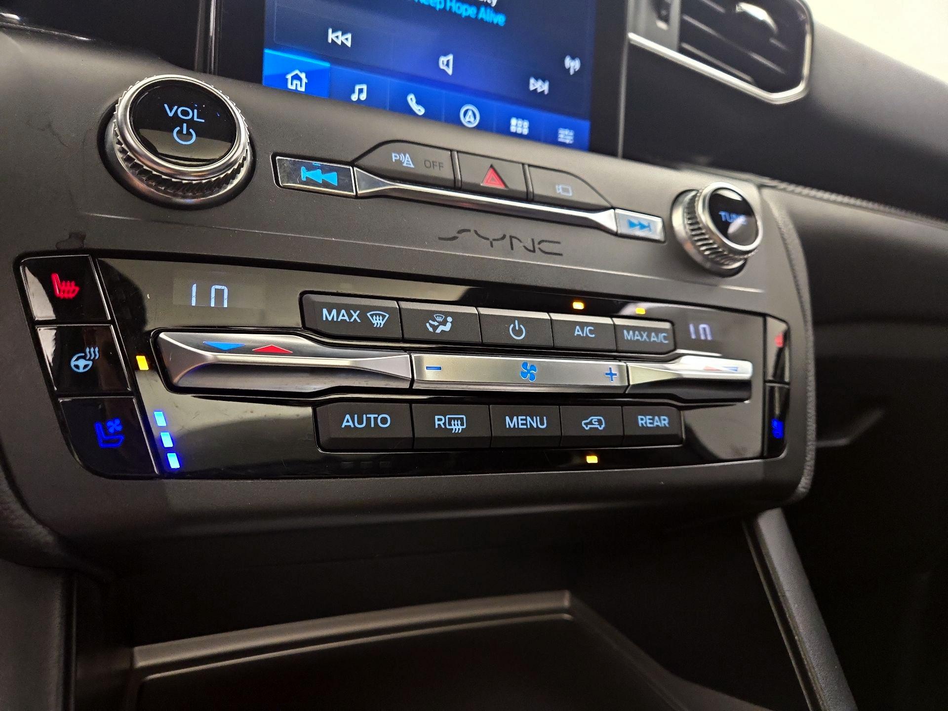 Thumbnail: 2020 Ford Explorer - 17