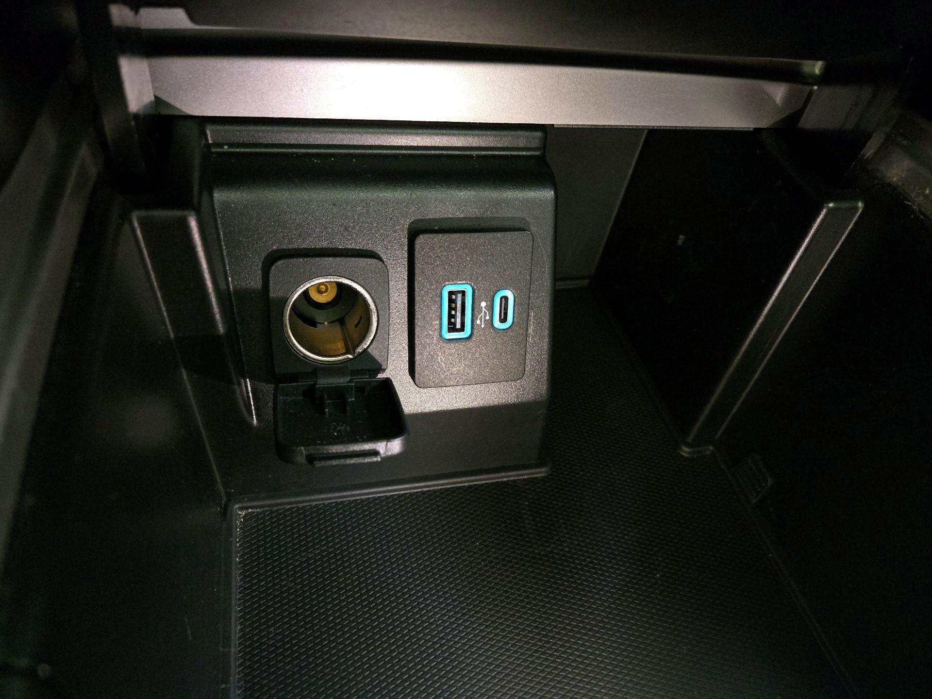 Thumbnail: 2020 Ford Explorer - 19