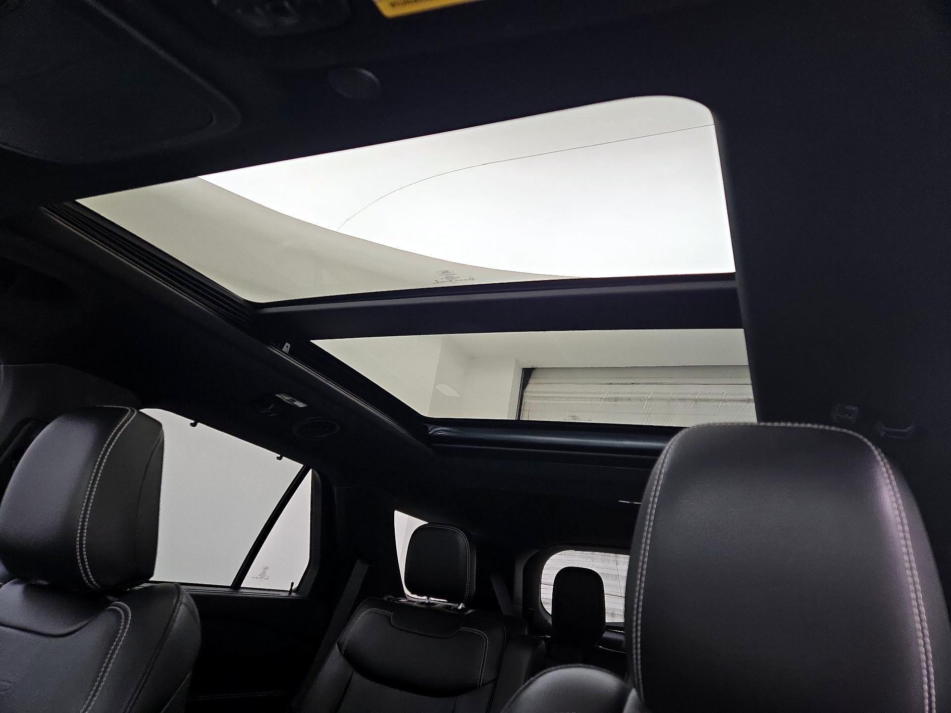 Thumbnail: 2020 Ford Explorer - 20