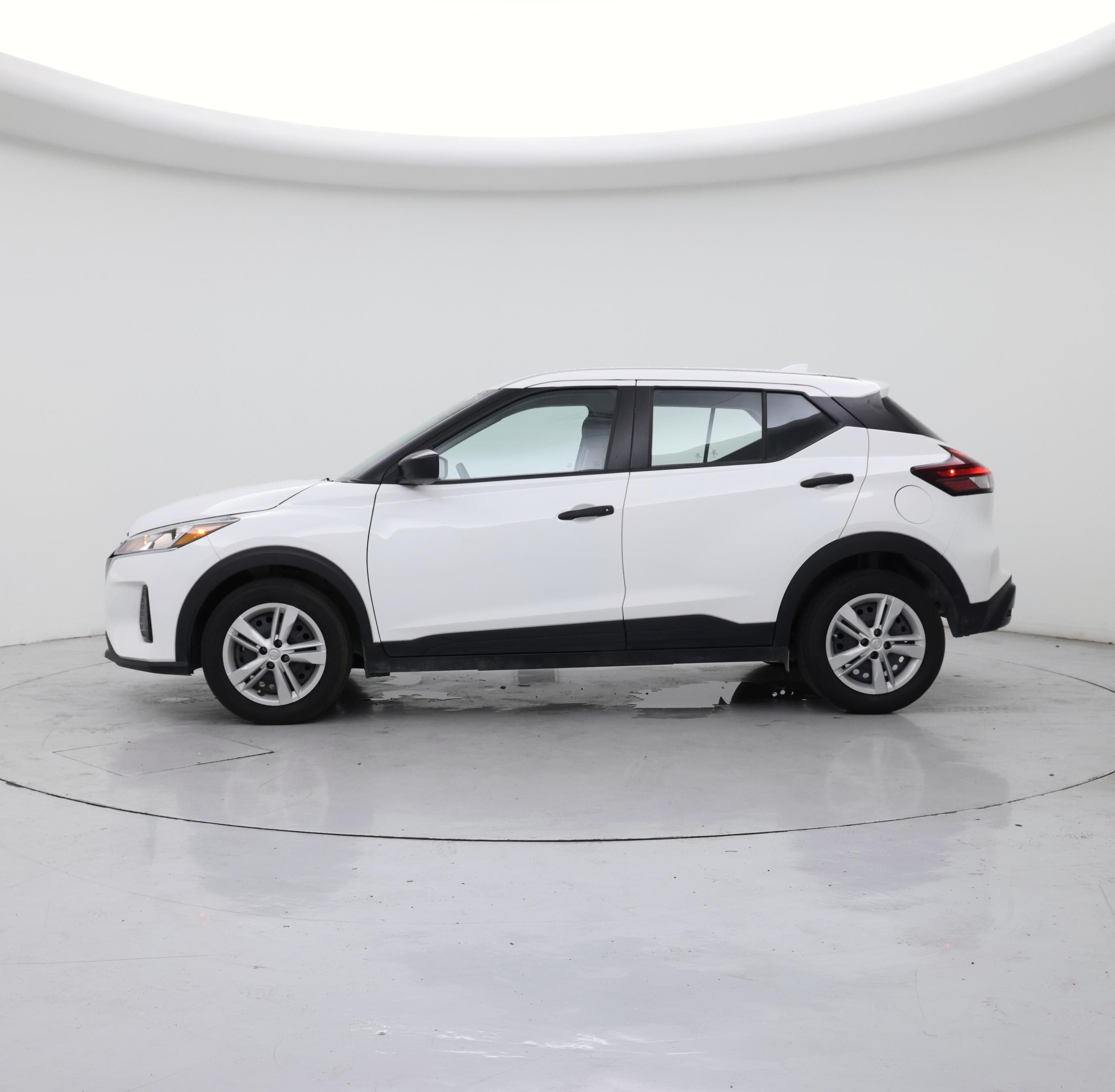 Thumbnail: 2024 Nissan Kicks - 3