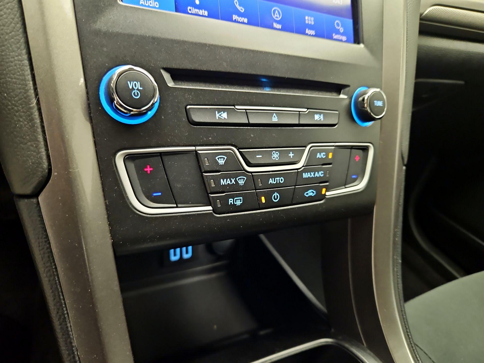 Thumbnail: 2020 Ford Fusion - 17