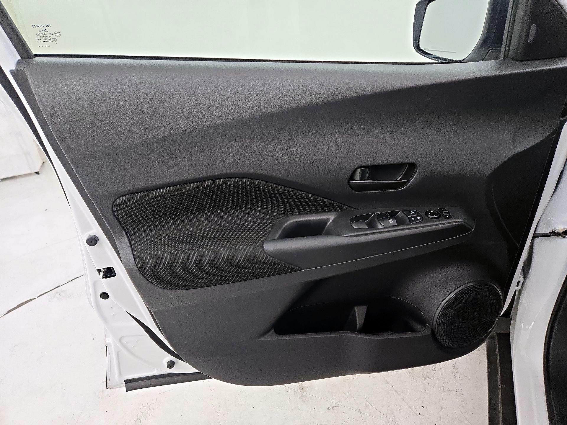 Thumbnail: 2024 Nissan Kicks - 12