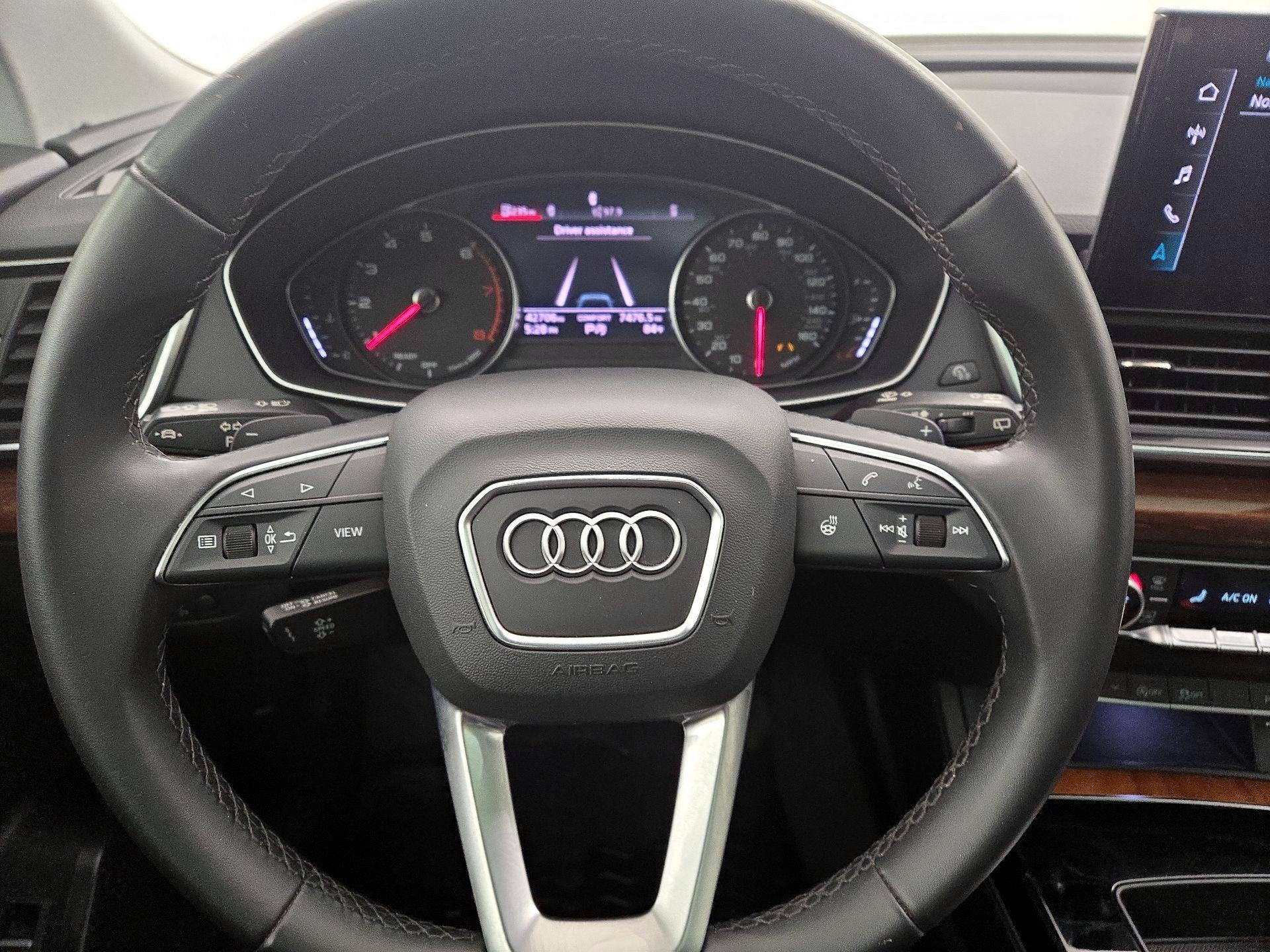 Thumbnail: 2022 Audi Q5 - 10