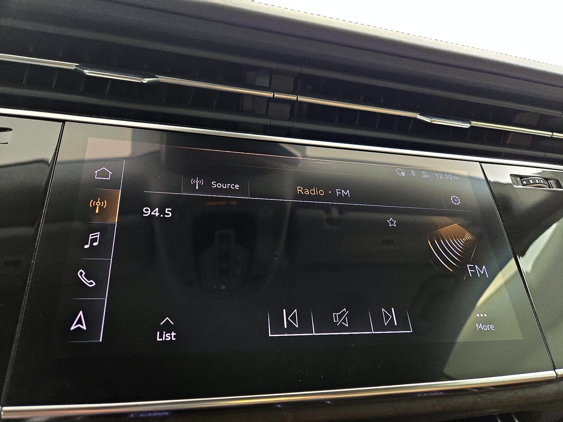 Thumbnail: 2020 Audi Q8 - 16