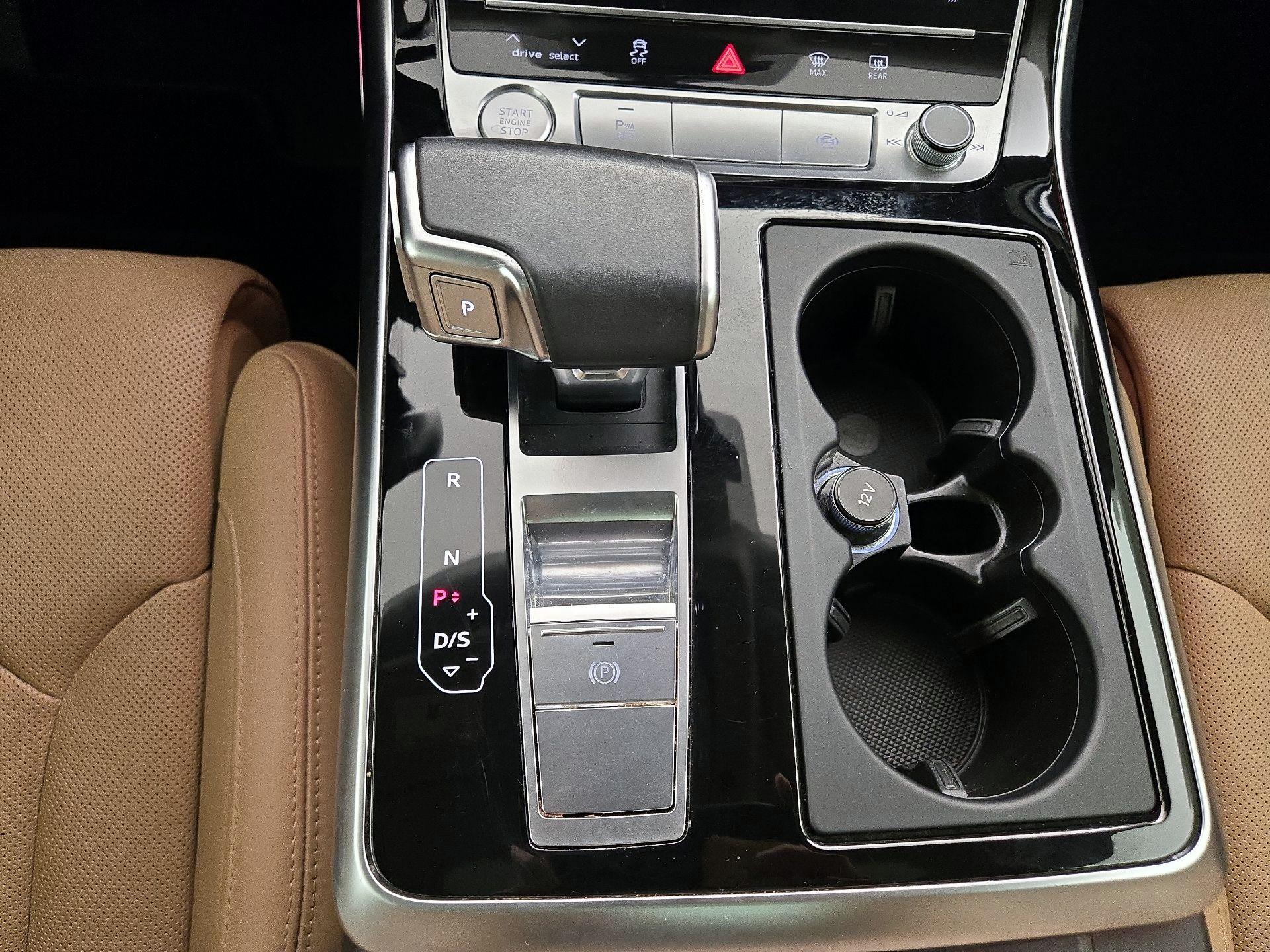 Thumbnail: 2020 Audi Q8 - 18