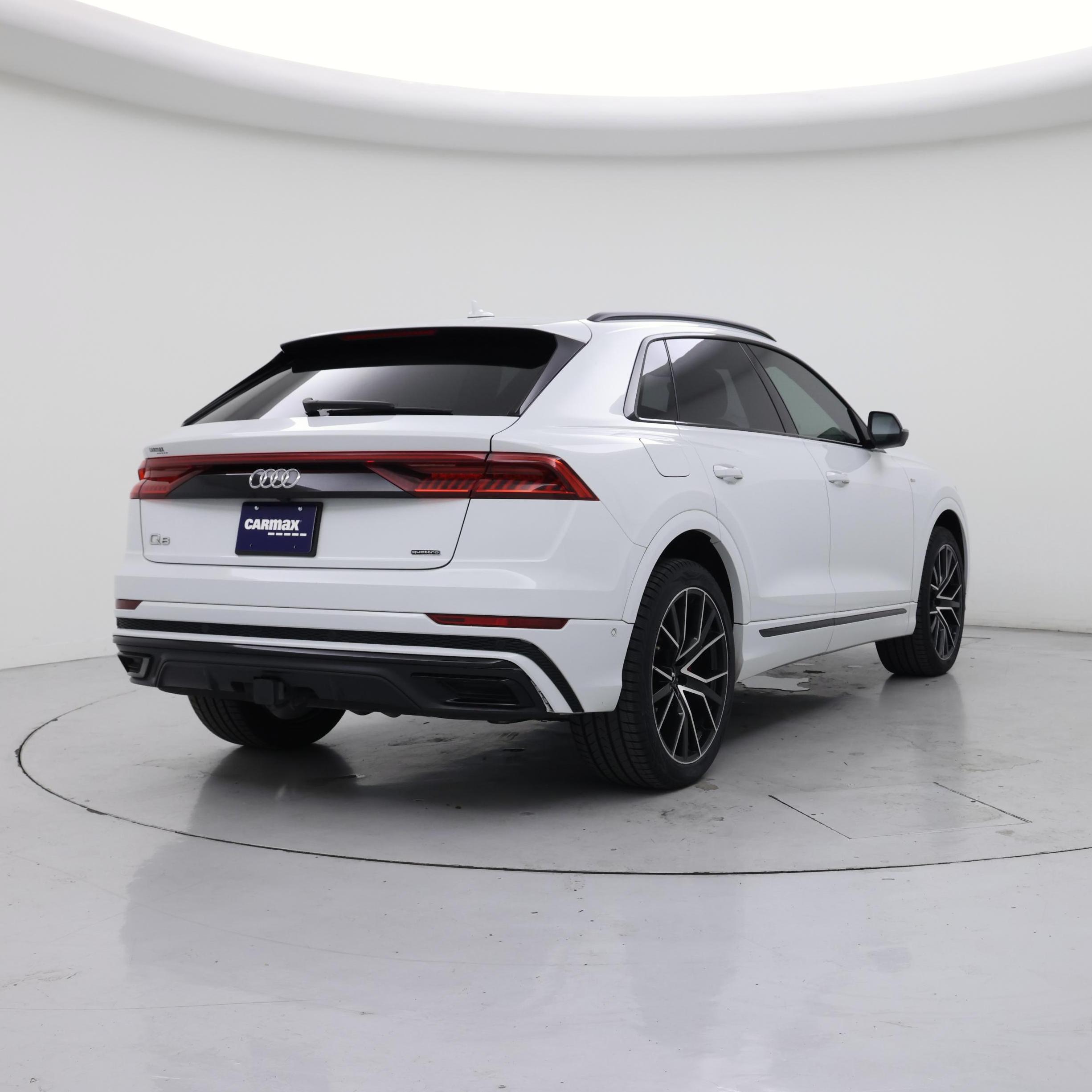 Thumbnail: 2020 Audi Q8 - 8