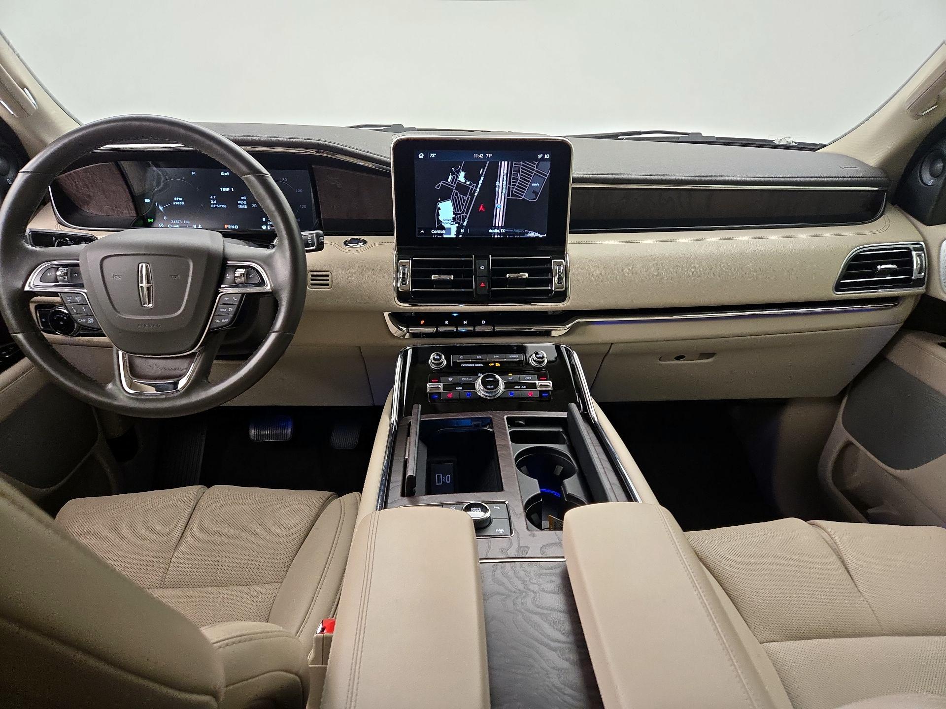 Thumbnail: 2021 Lincoln Navigator - 9