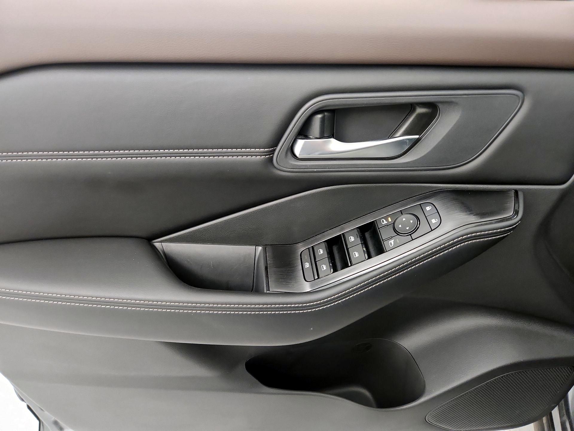 Thumbnail: 2023 Nissan Rogue - 12