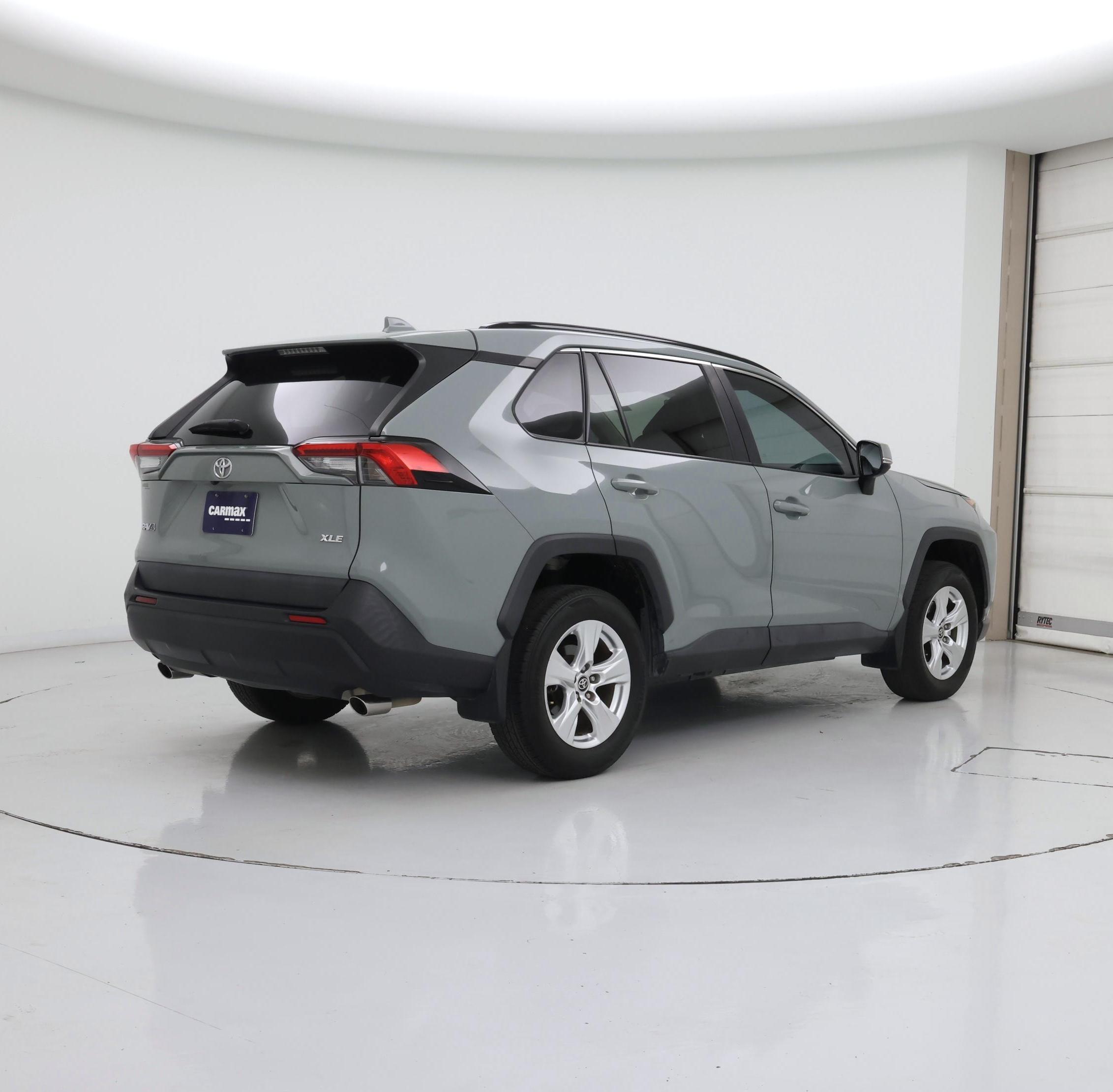 Thumbnail: 2021 Toyota RAV4 - 8