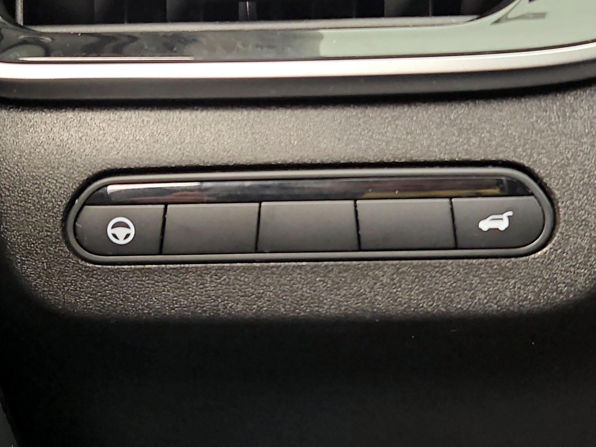 Thumbnail: 2023 INFINITI QX60 - 13