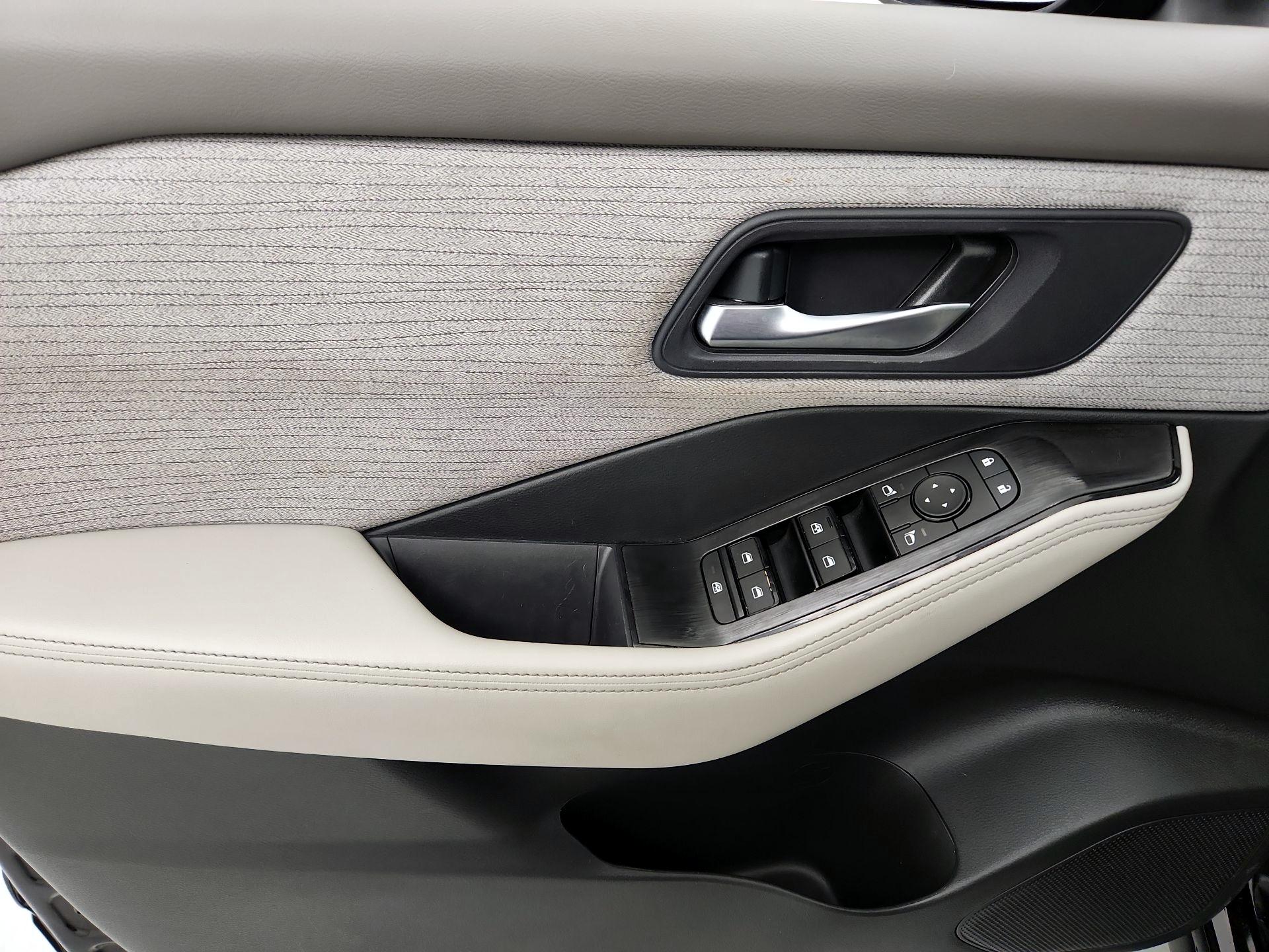 Thumbnail: 2023 Nissan Rogue - 12