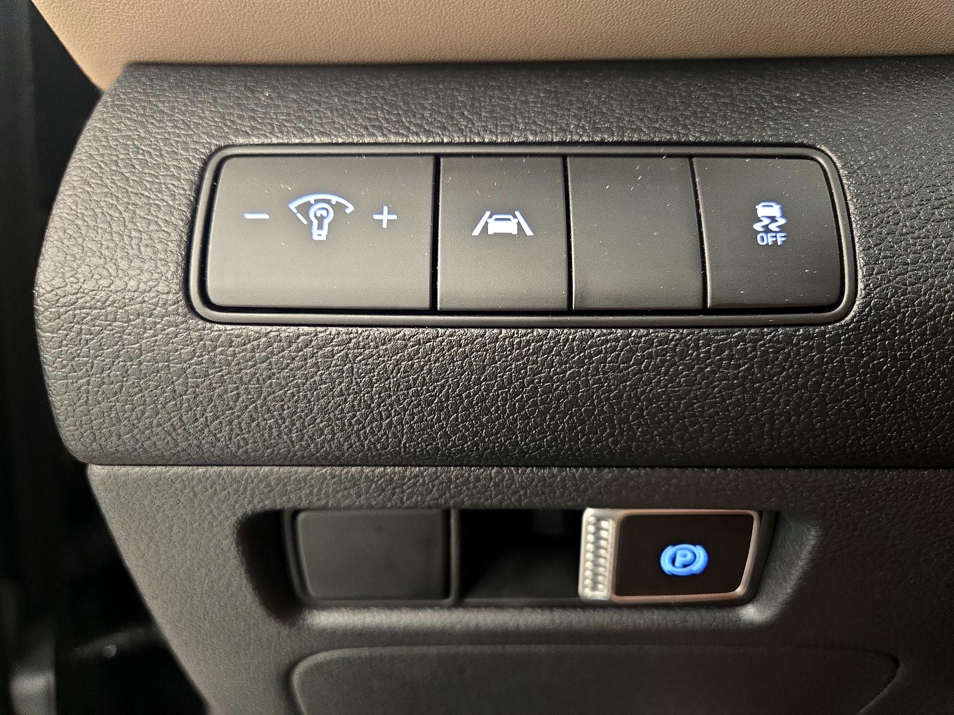 Thumbnail: 2023 Hyundai Santa Fe - 13