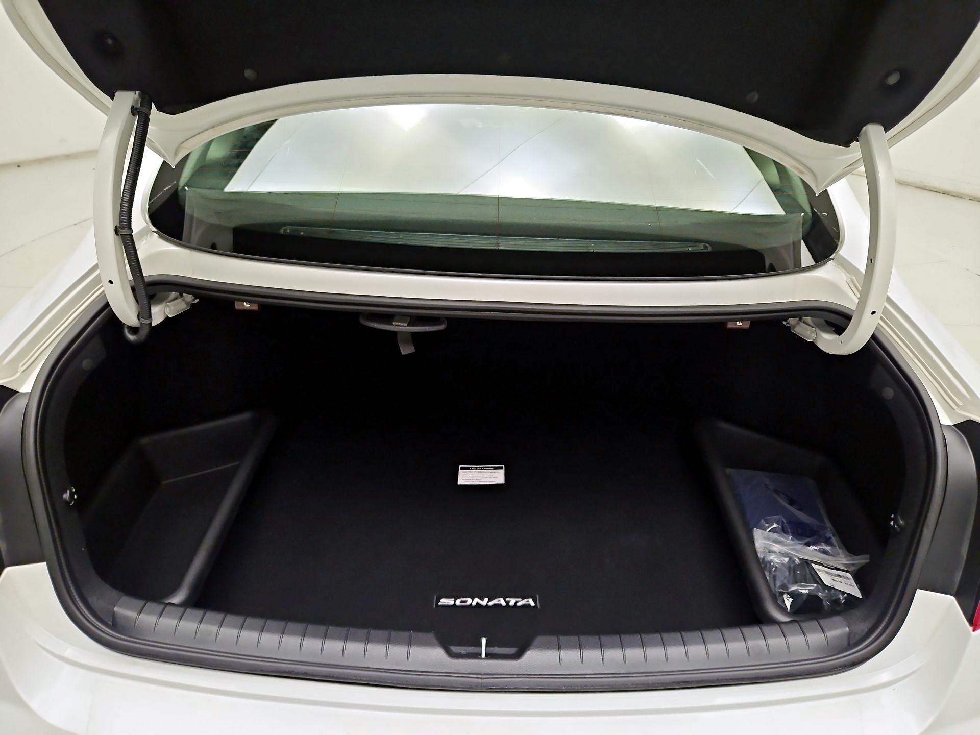 Thumbnail: 2023 Hyundai Sonata - 18