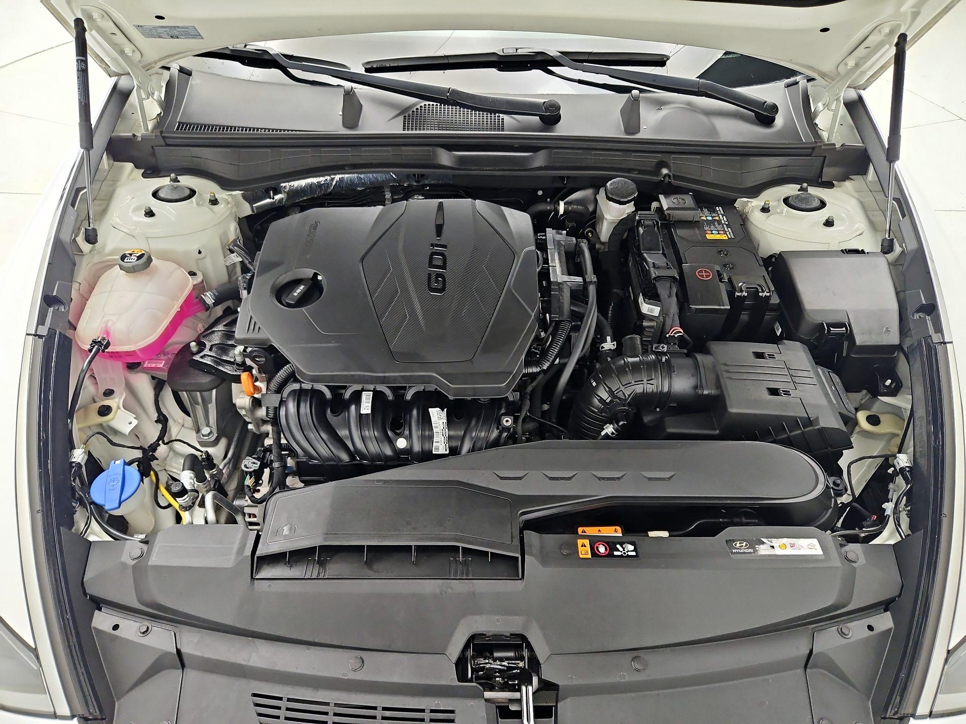 Thumbnail: 2023 Hyundai Sonata - 19