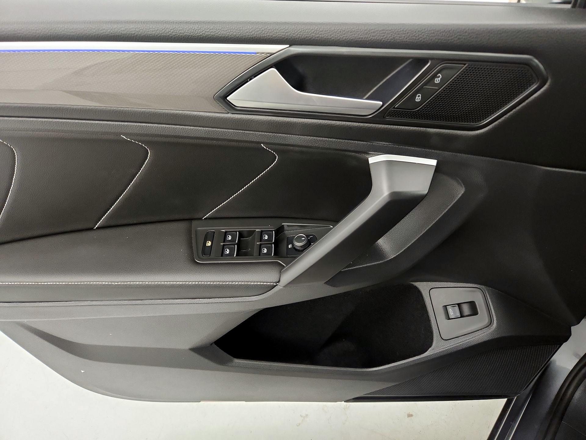 Thumbnail: 2024 Volkswagen Tiguan - 12