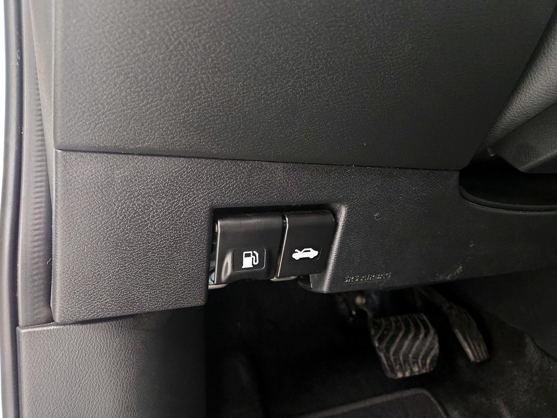 Thumbnail: 2020 Nissan Versa - 13