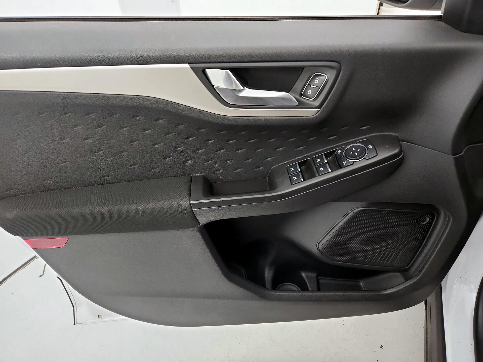Thumbnail: 2020 Ford Escape - 12