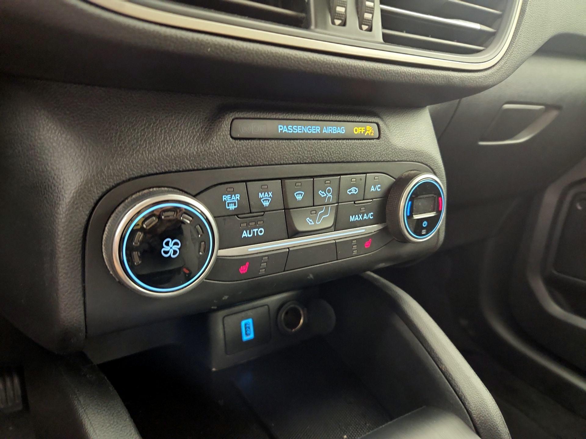 Thumbnail: 2020 Ford Escape - 17