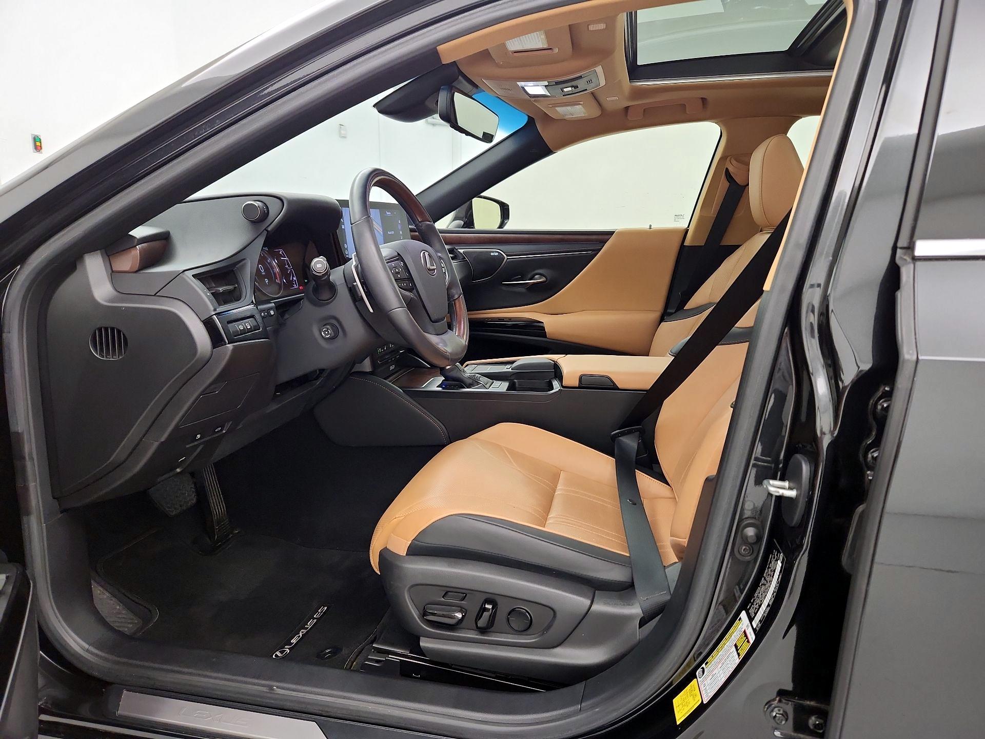 Thumbnail: 2022 Lexus ES - 11